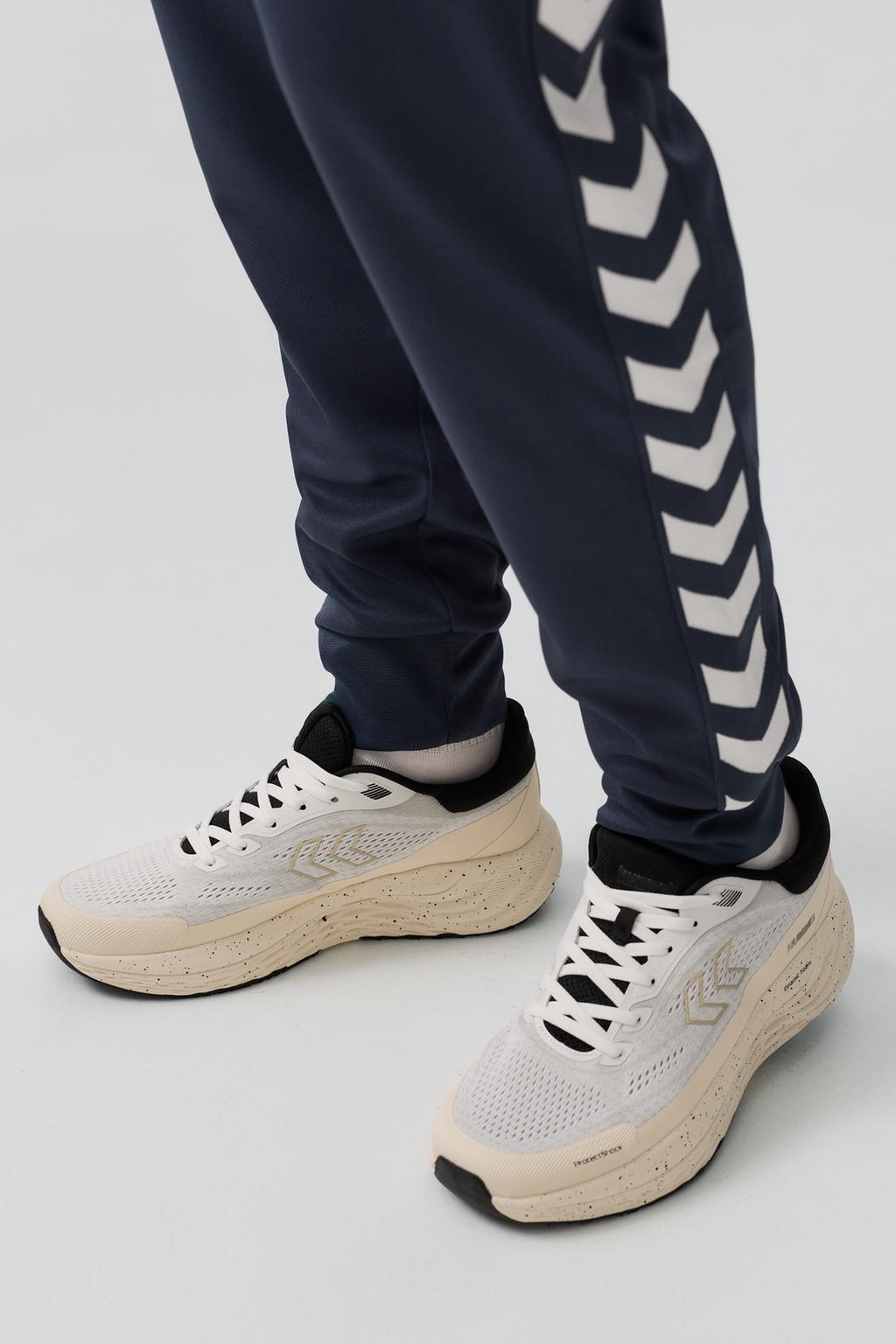 Esportives Hummel multiactivitat