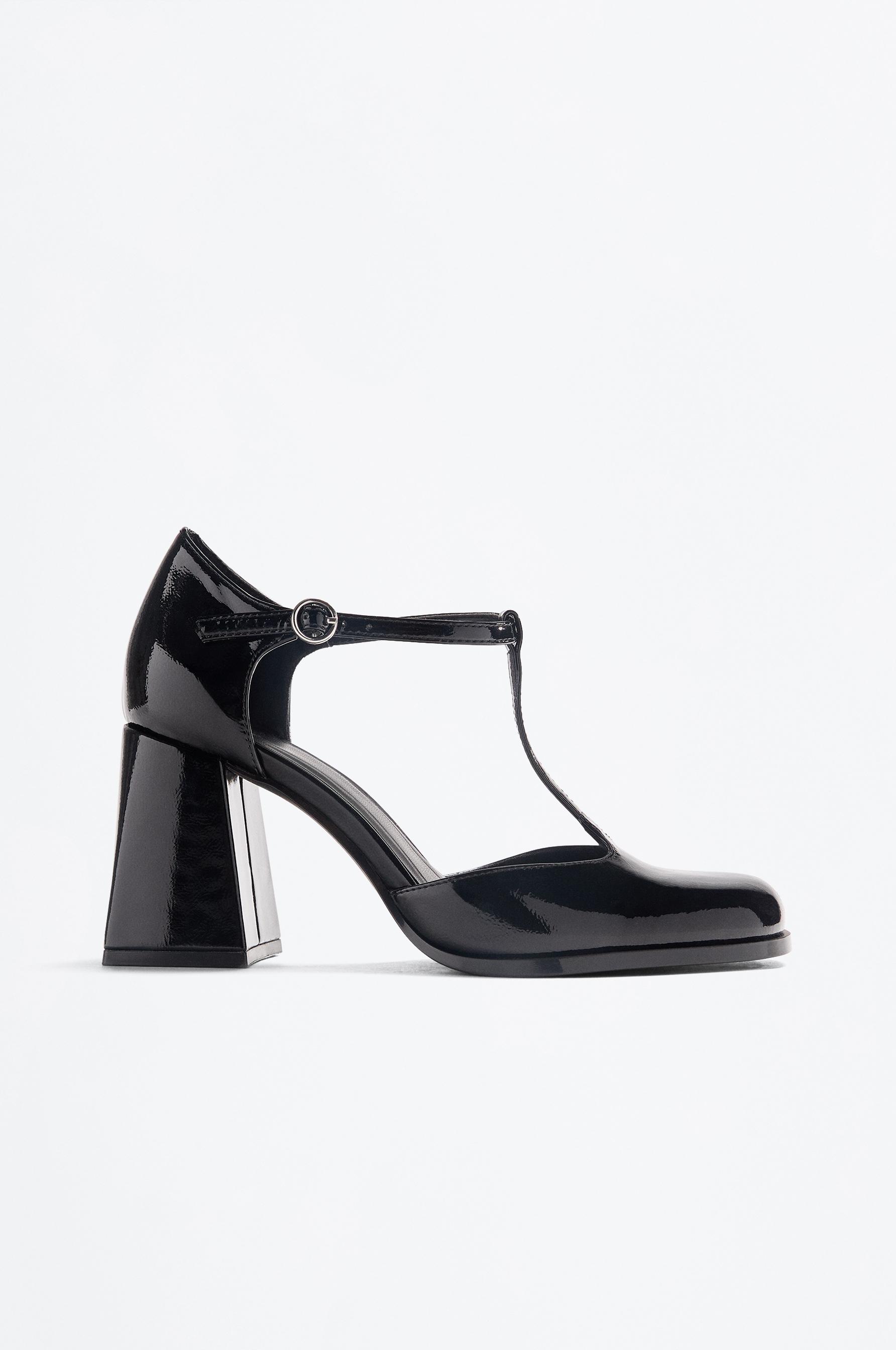 Zapato tacón efecto acharolado