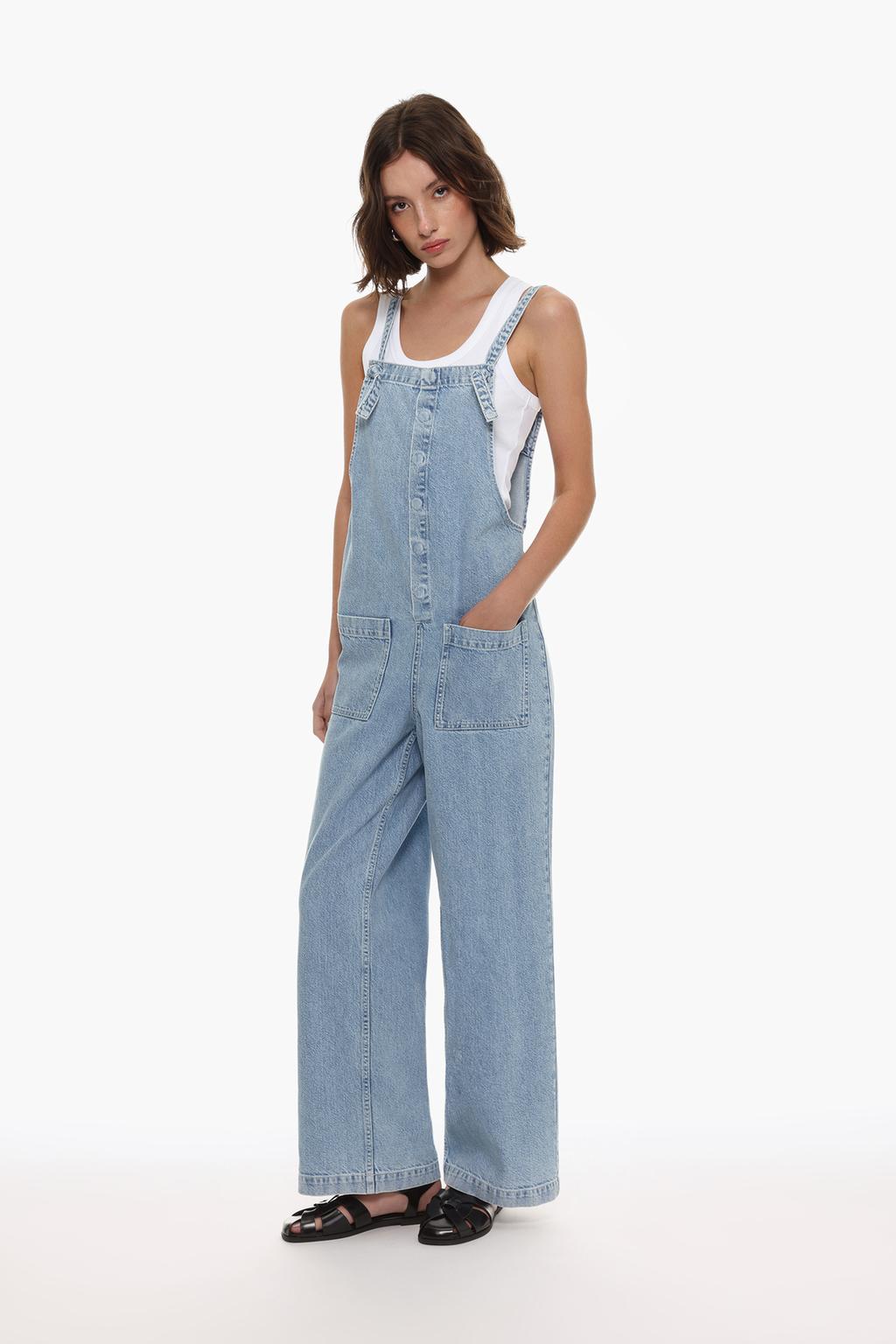 Denim dungarees with straps