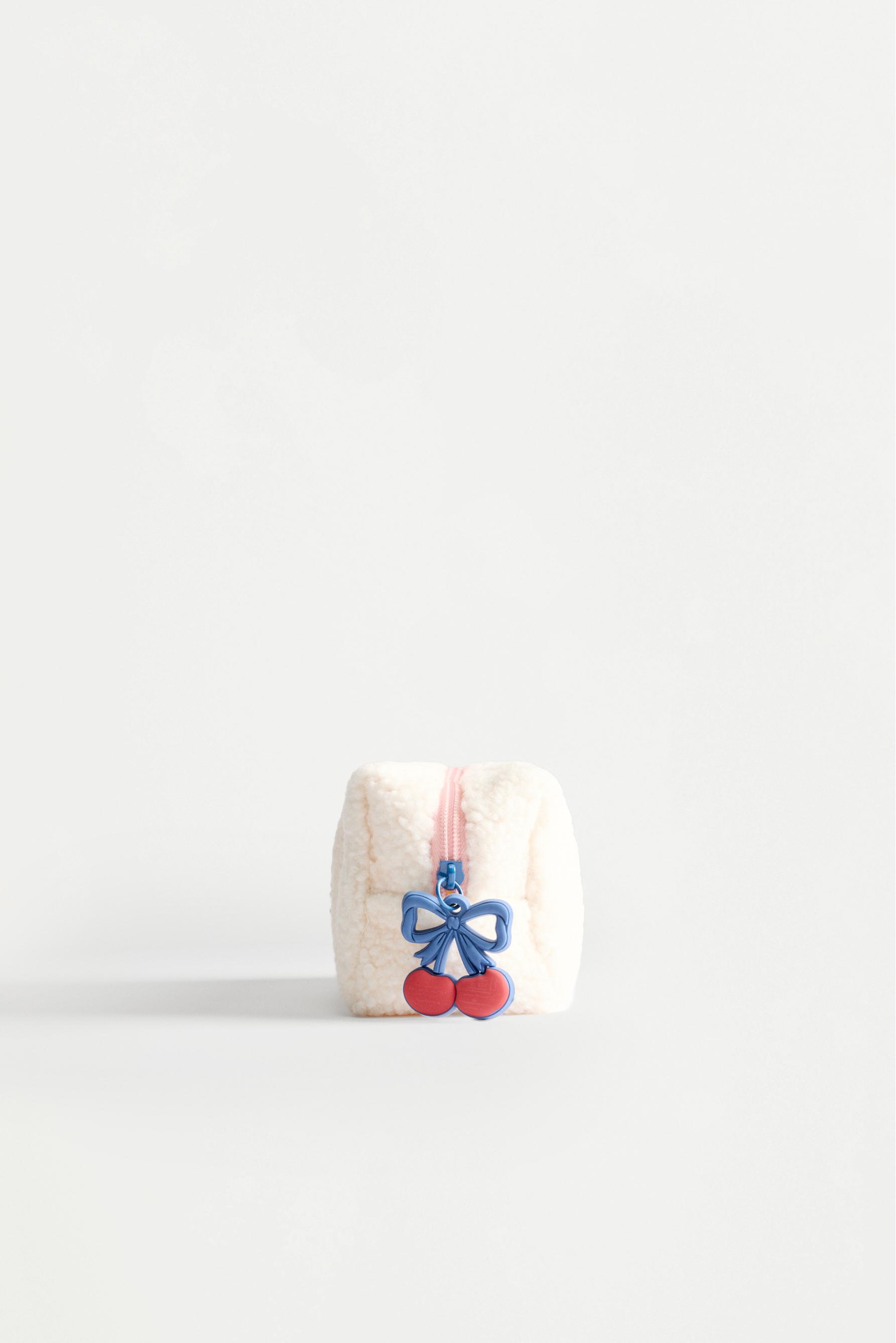 Faux shearling case — BEIGE