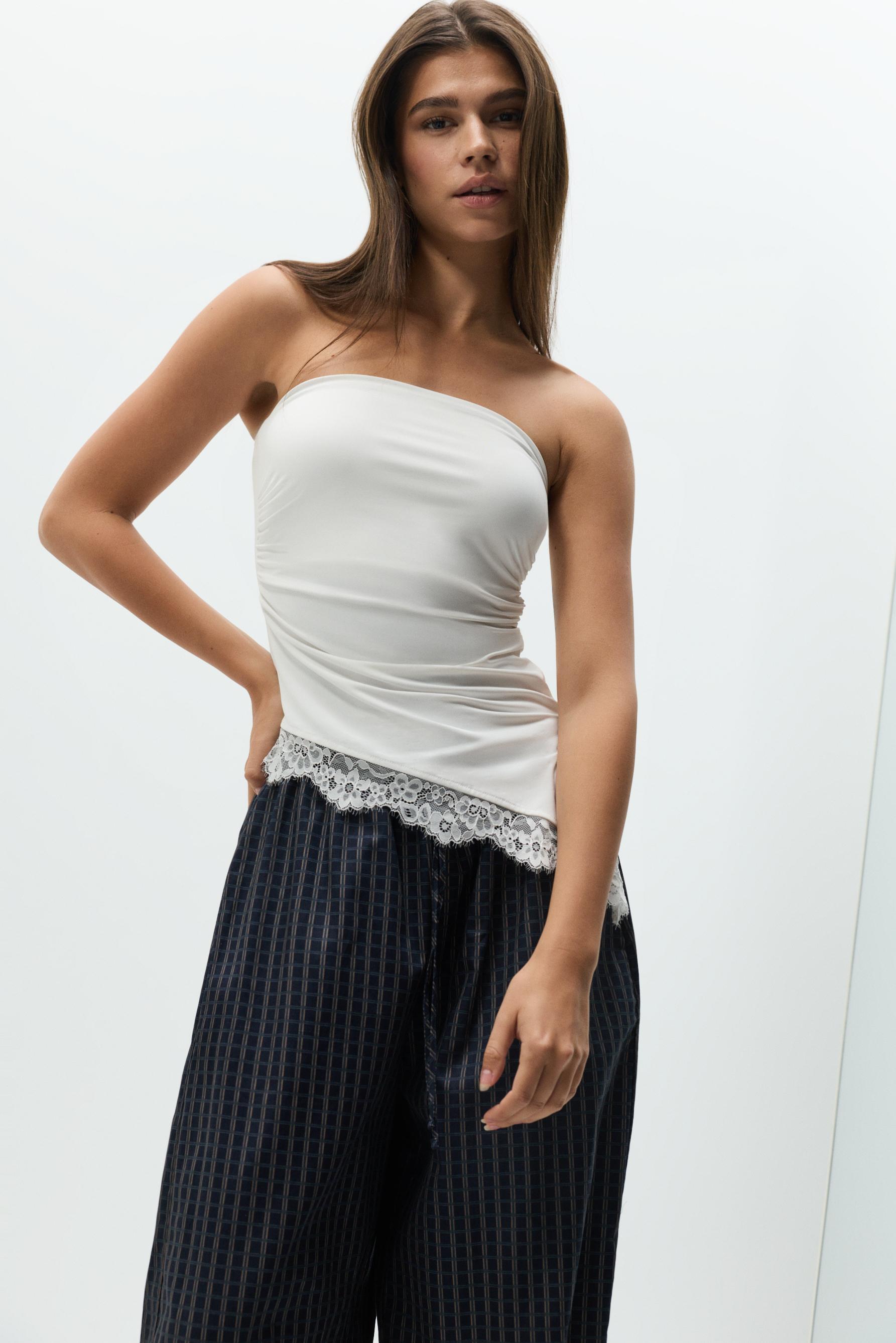 Asymmetric lace top — OFF WHITE
