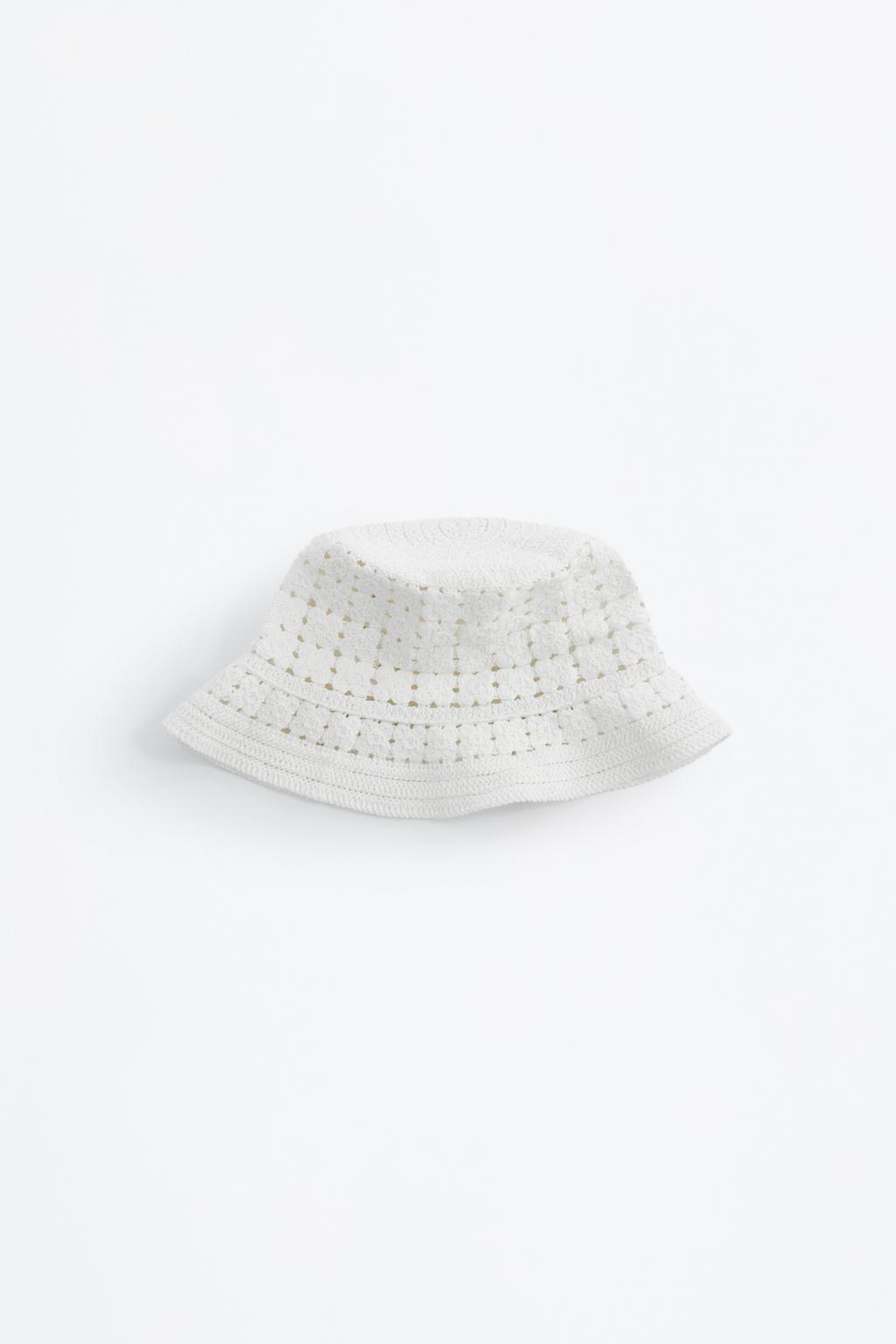 Crochet bucket hat