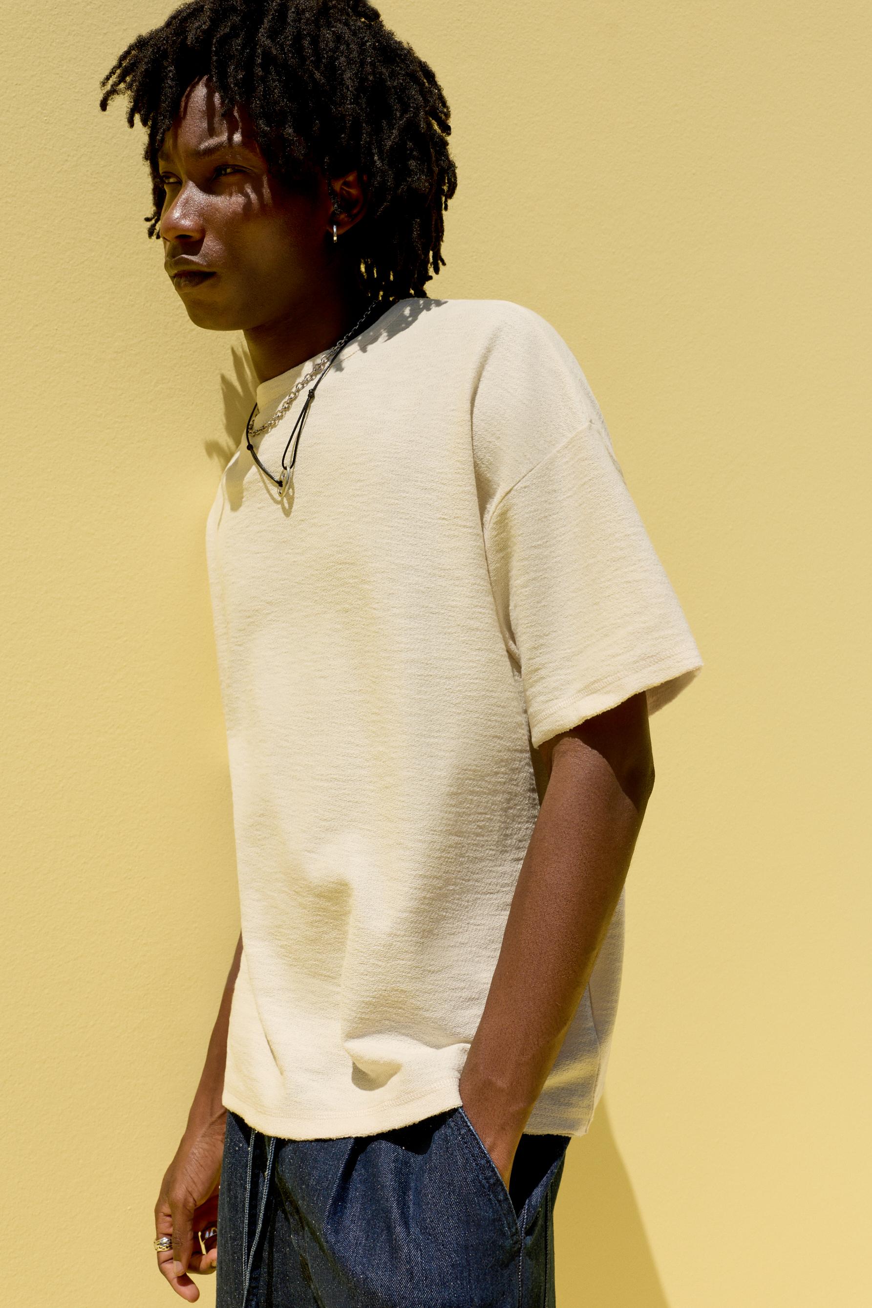 Distressed print T-shirt — VANILLA