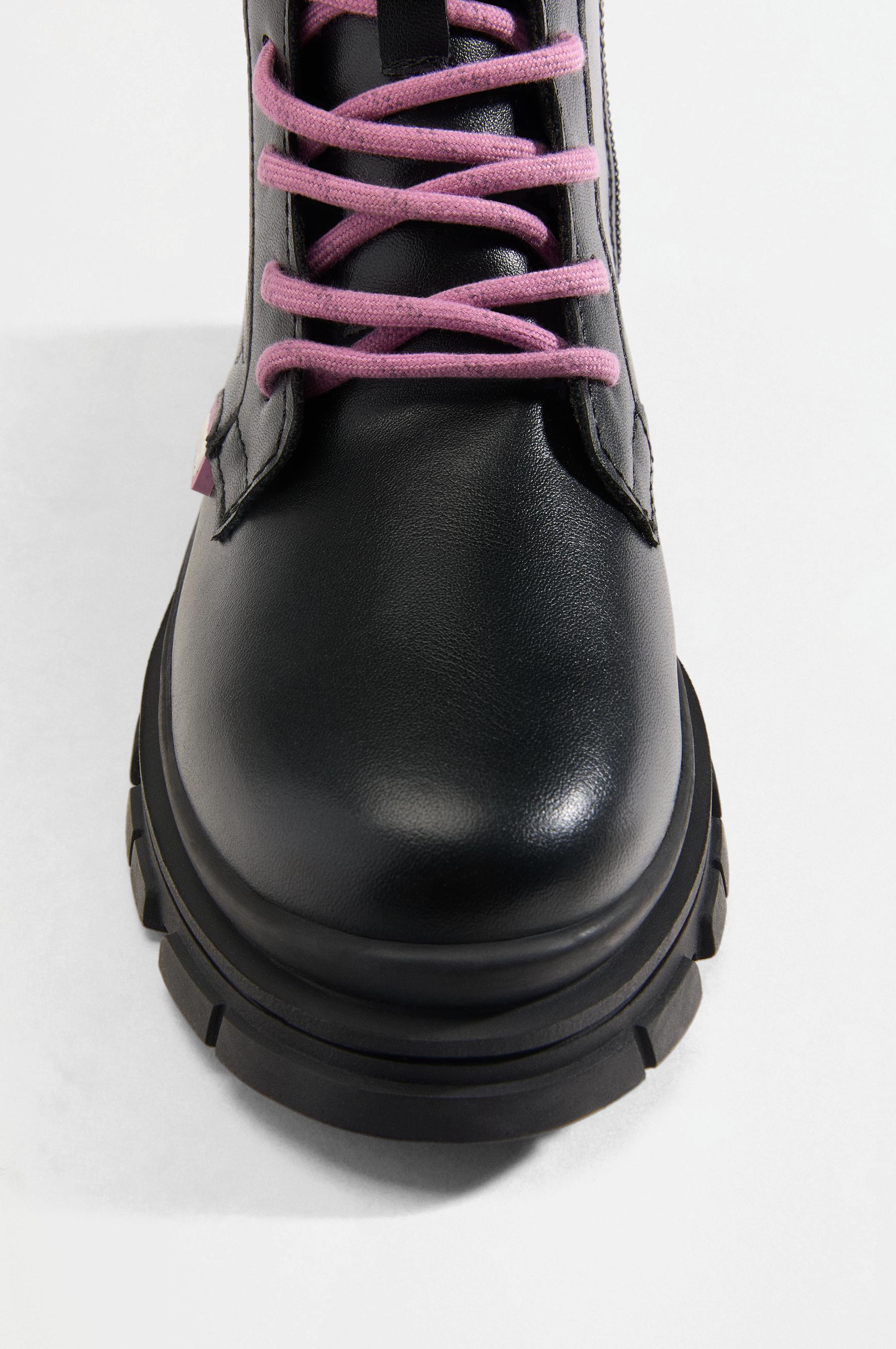 Stitch ©Disney track sole boots — BLACK