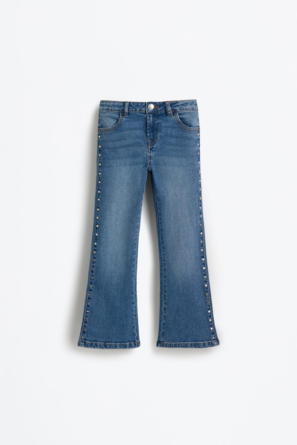 Jeans flare tachas