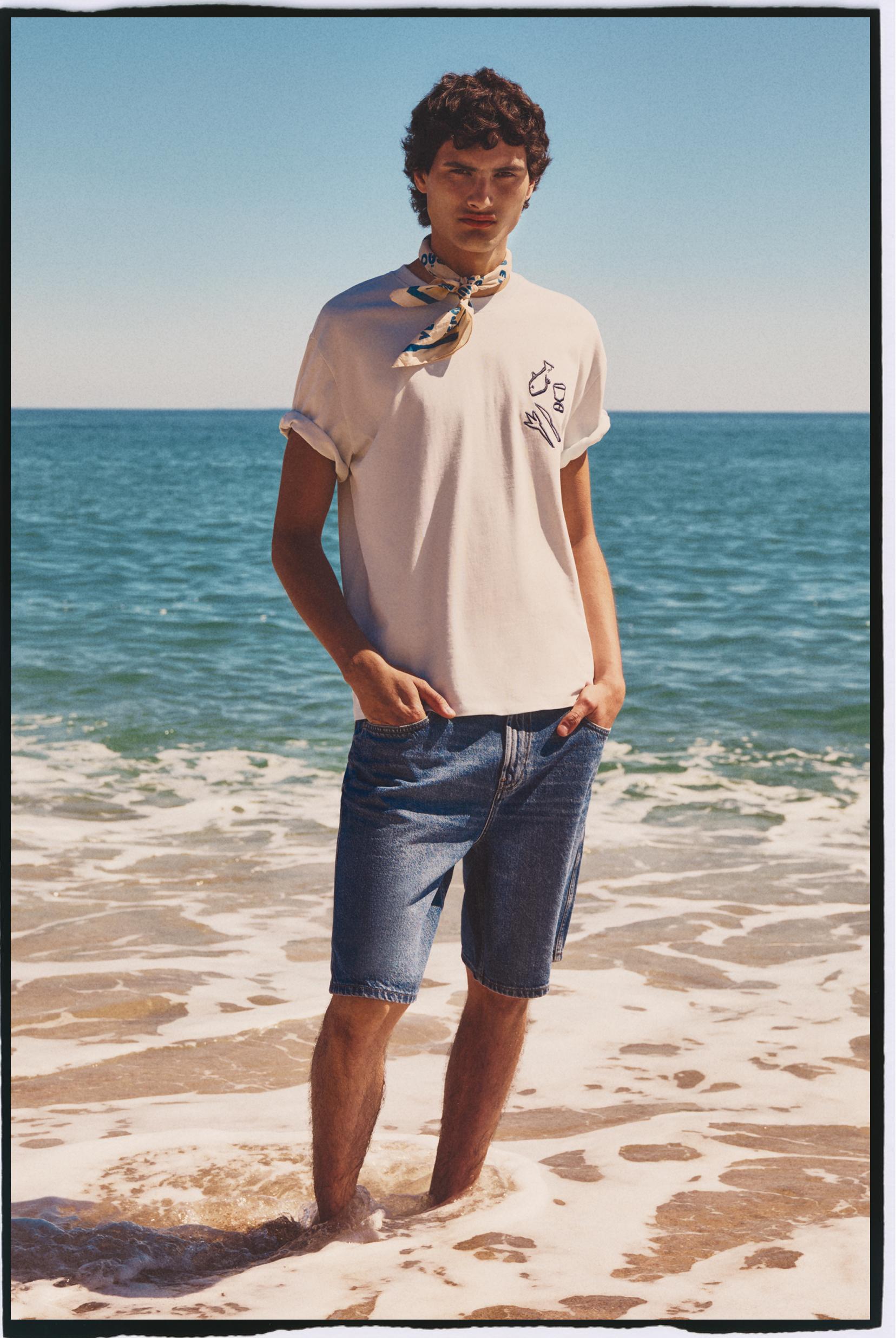 Regular fit denim Bermuda shorts — INDIGO