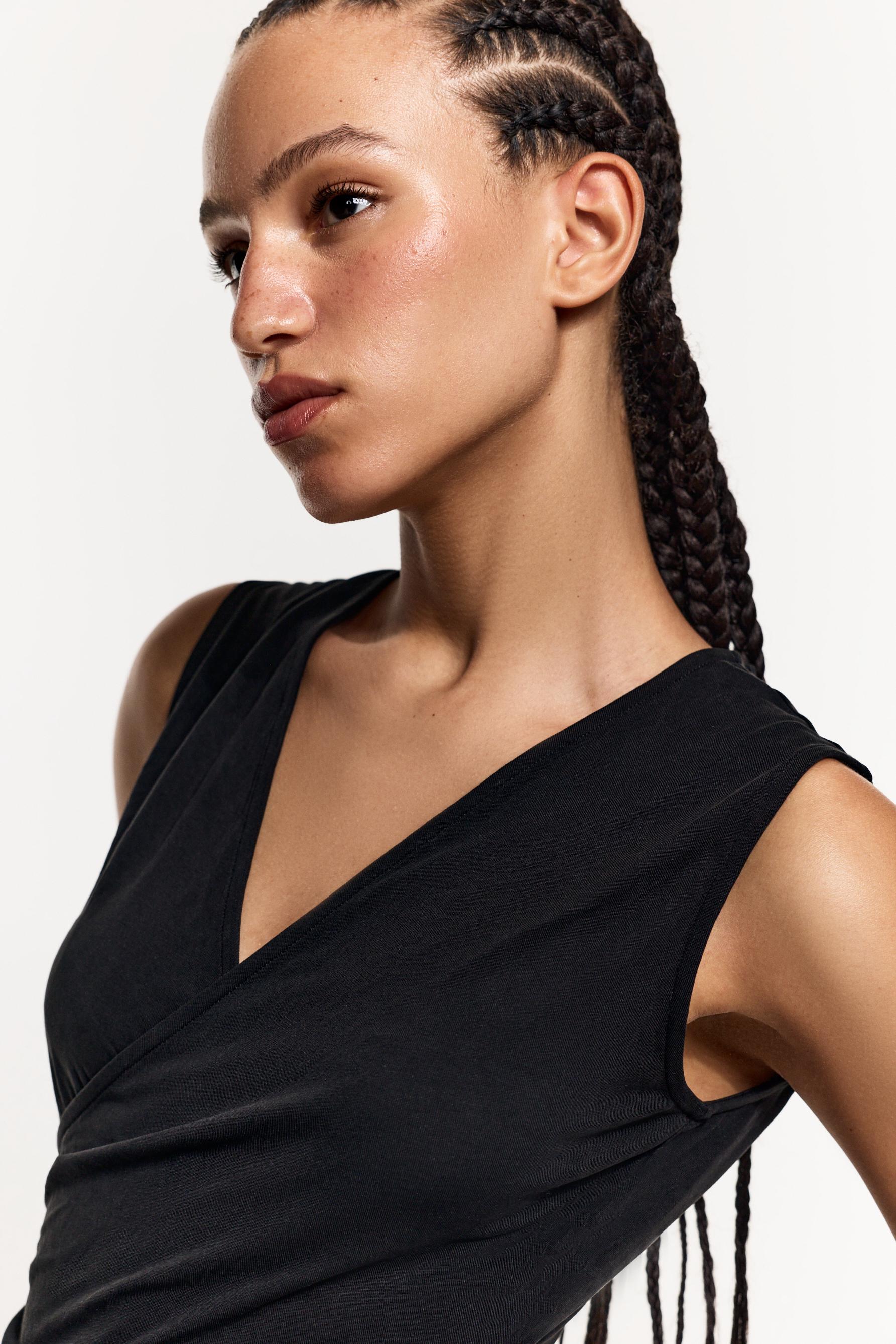 Crossover sports top — BLACK
