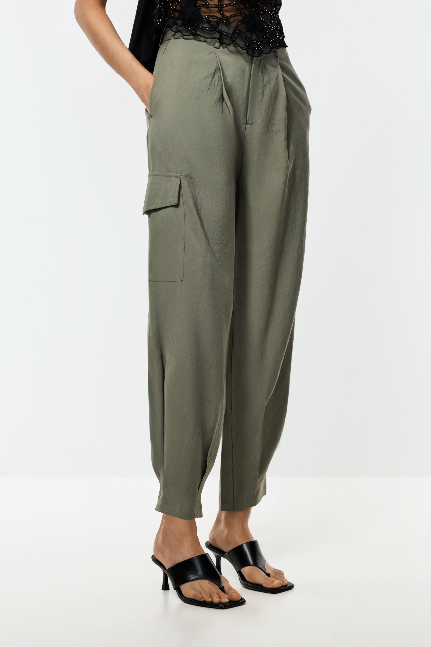 Cargo trousers with fitted hem — PALE KHAKI