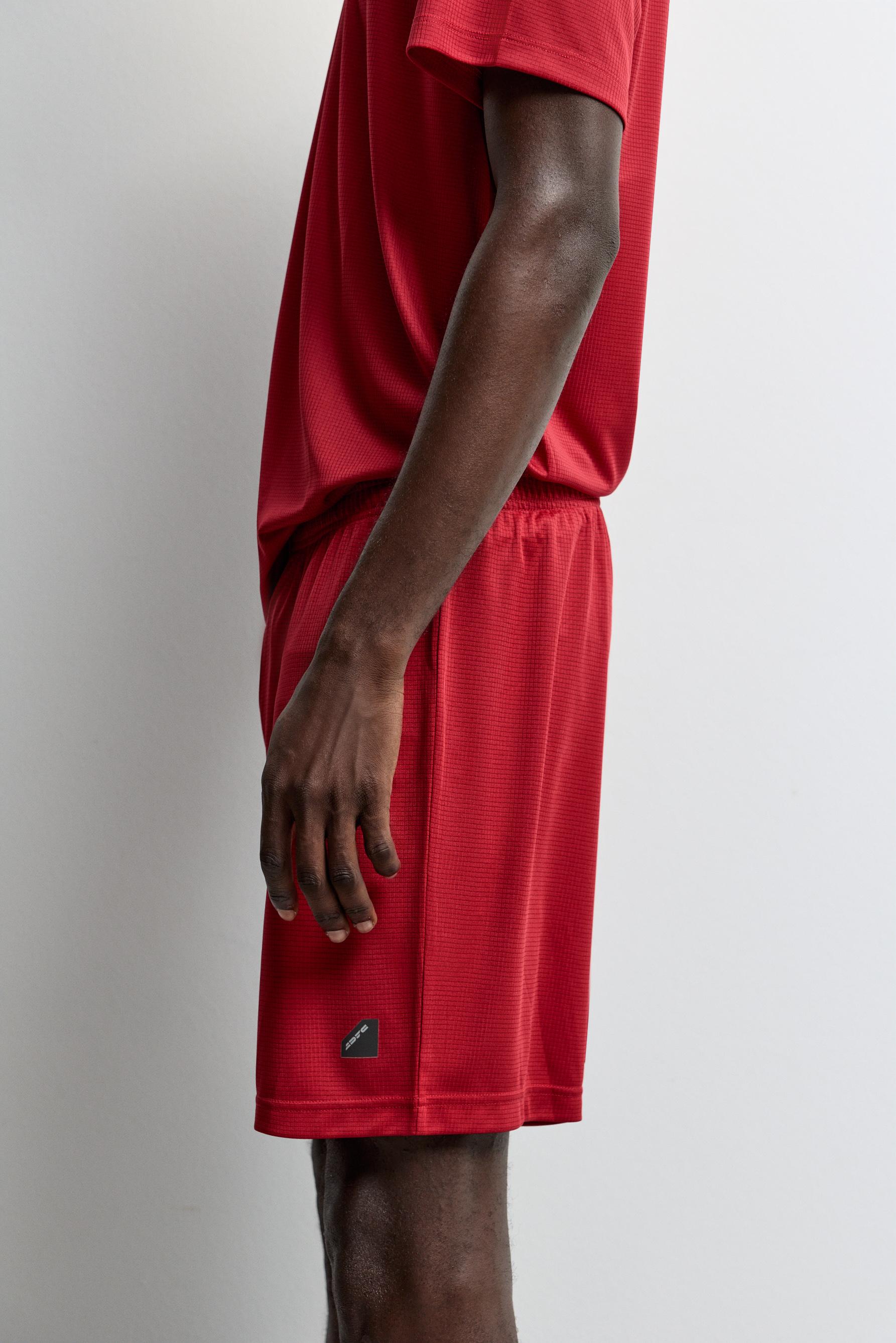 Bermuda sports shorts — RED