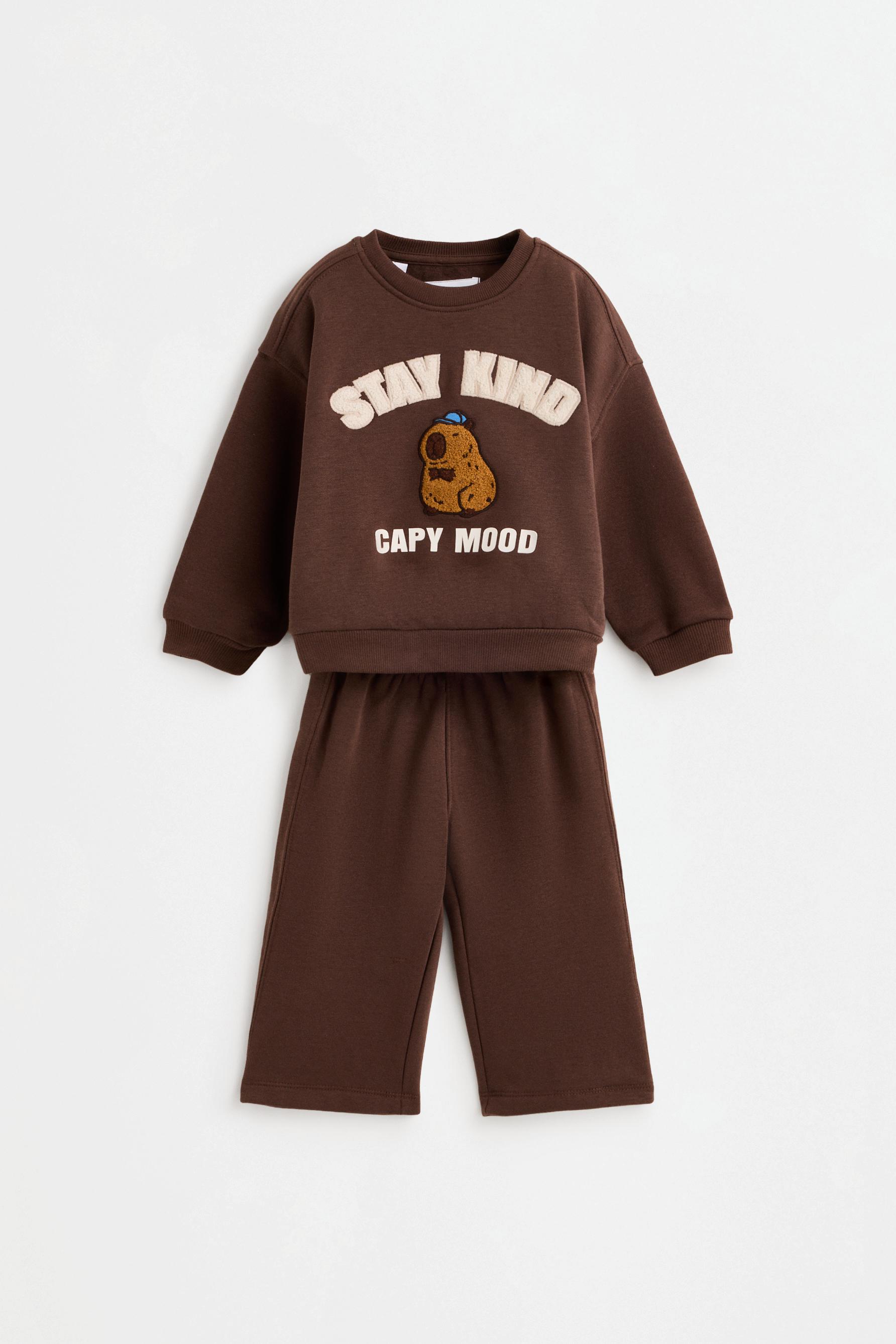 Conjunto sudadera y pantalón felpa