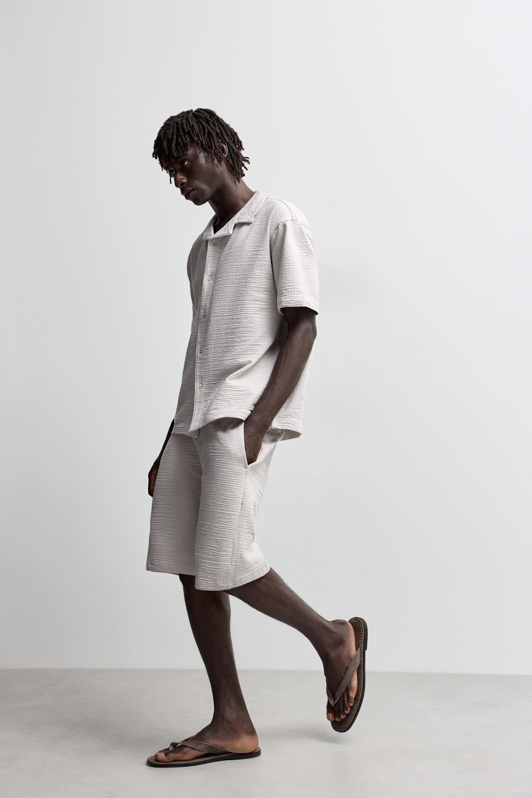 Seersucker Bermuda shorts — IVORY