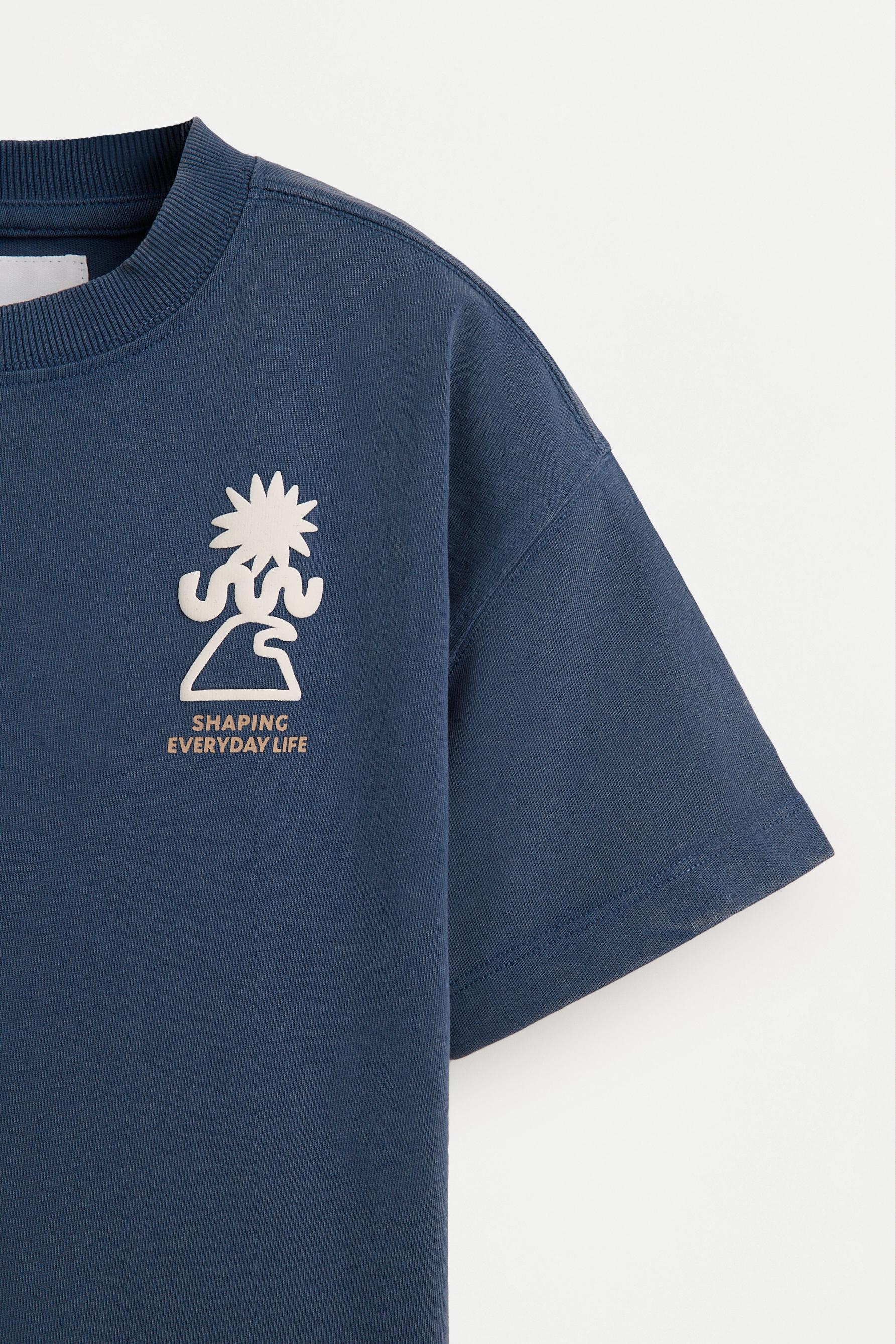 T-shirt with a maxi print on the back — DARK NAVY