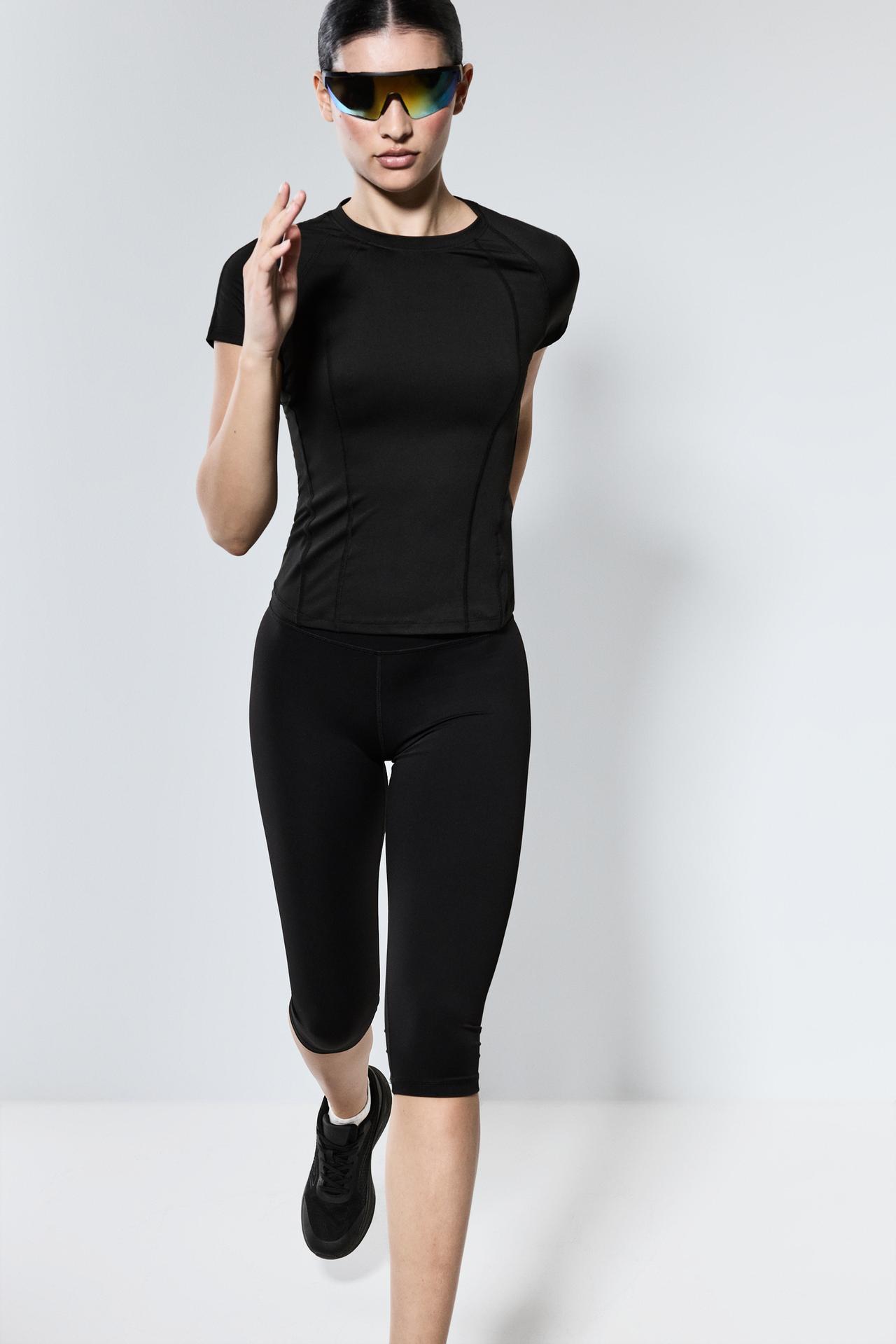 Capri leggings — BLACK