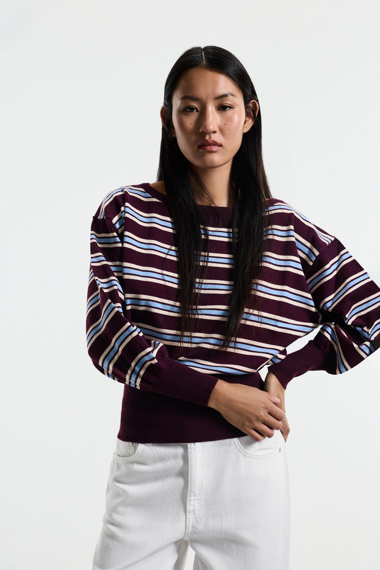 Off-the-shoulder knit sweater — BURGUNDY/ECRU
