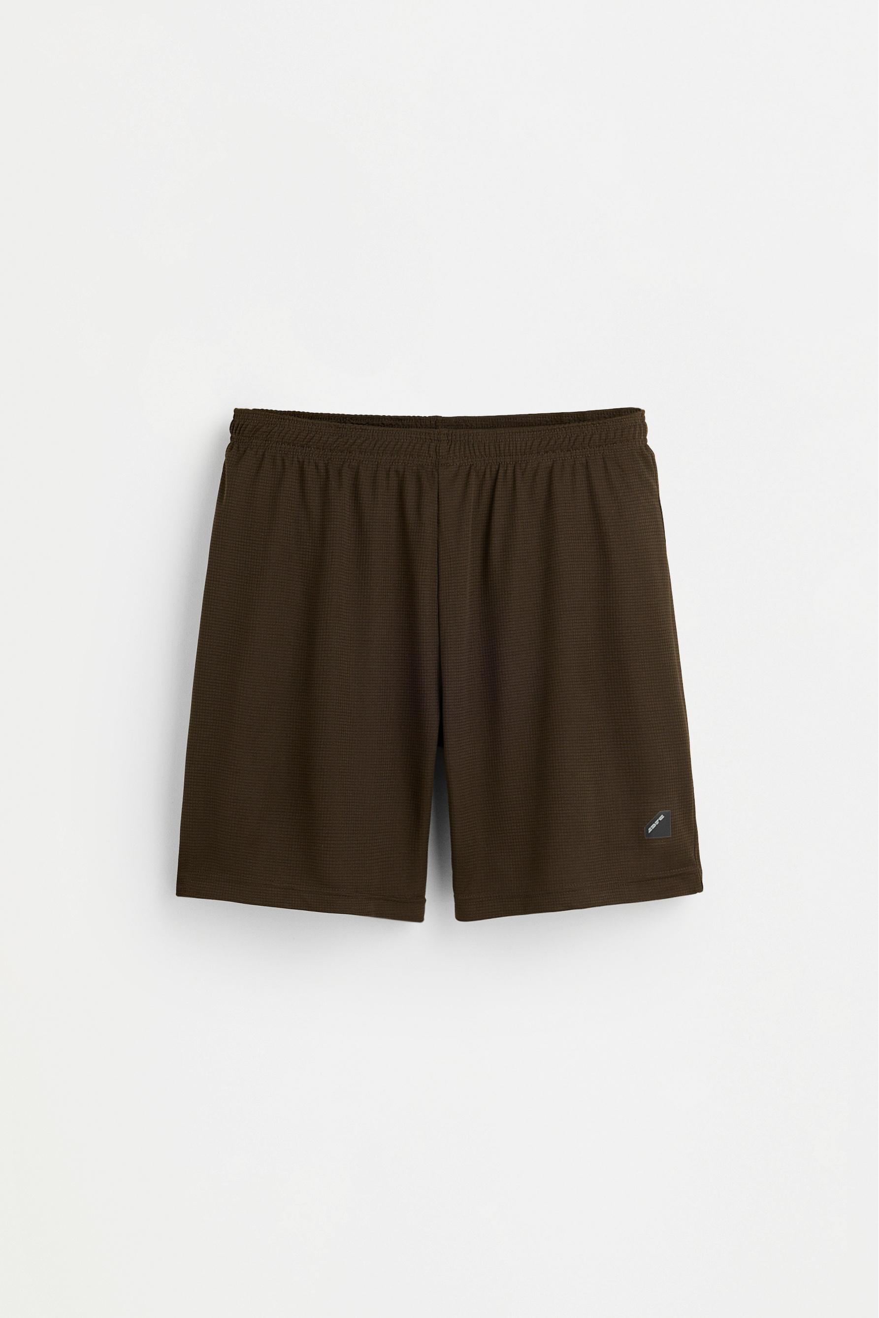 Bermuda sports shorts — BROWN