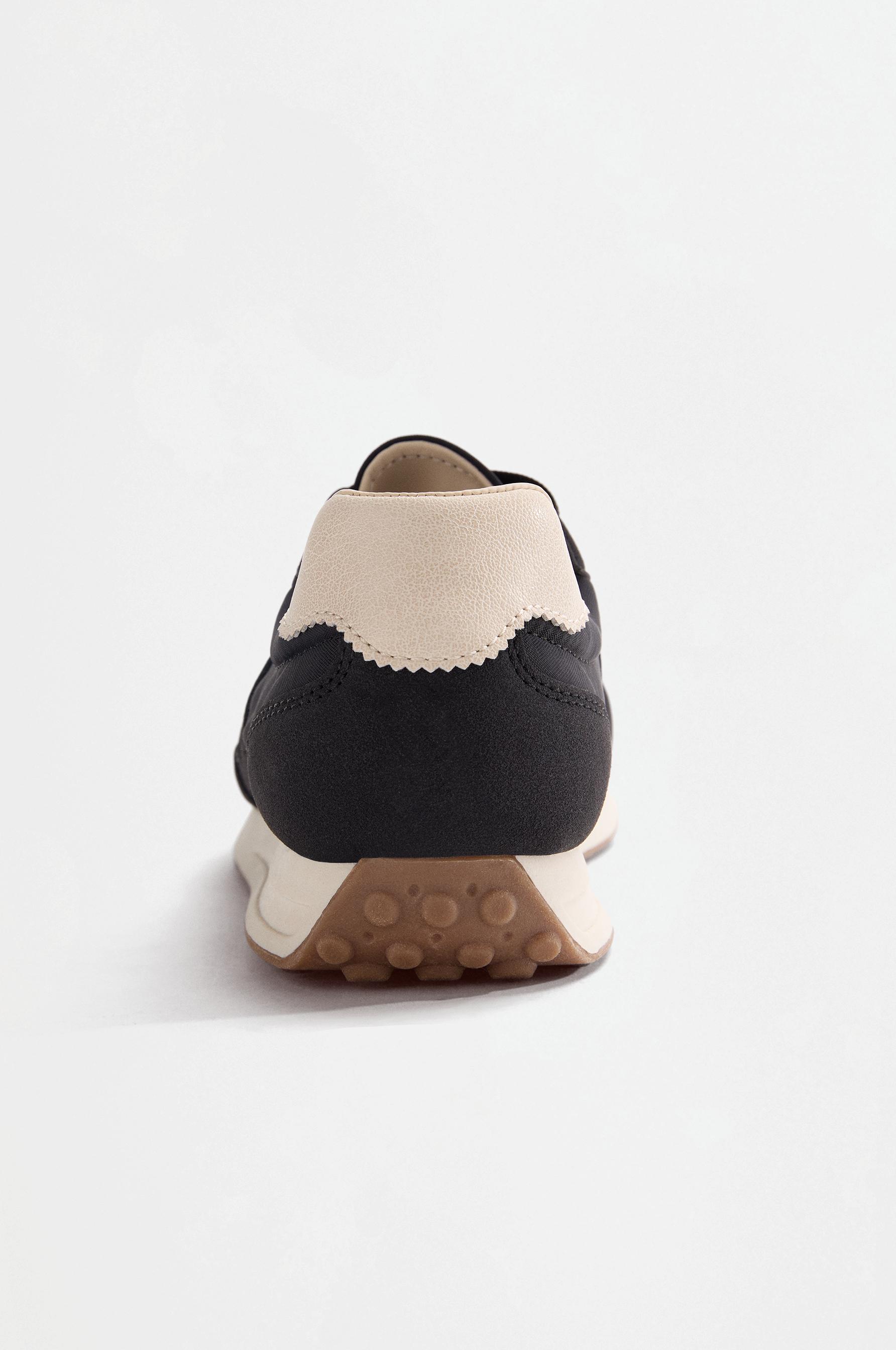 Minimalist sneakers — BLACK