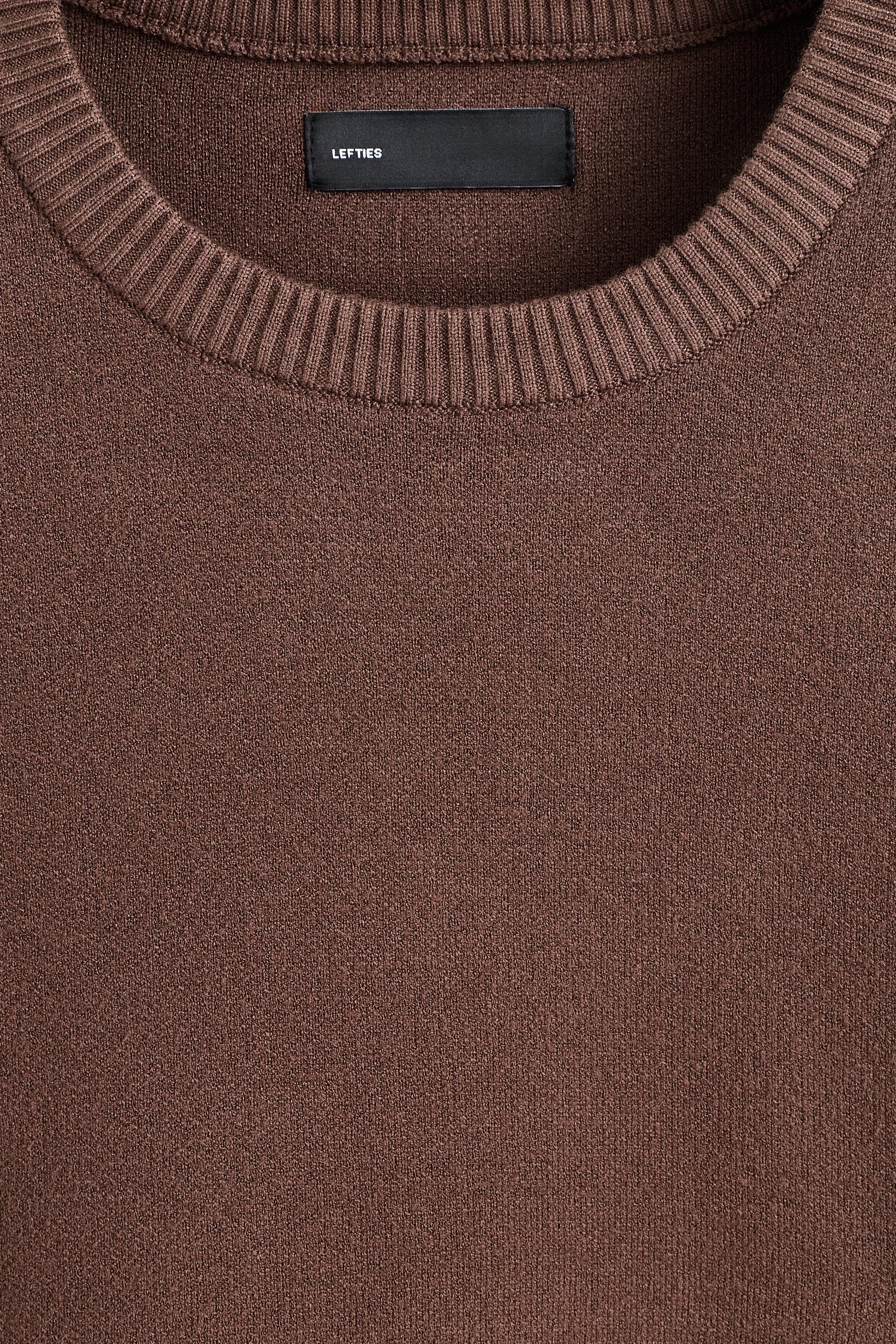Soft knit sweater — BROWN
