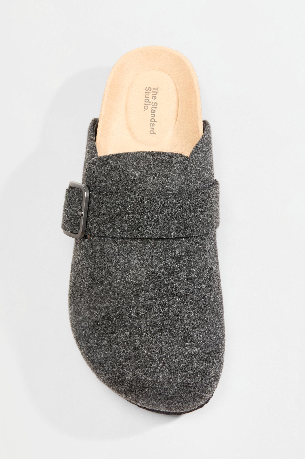 Buckle clog — GREY