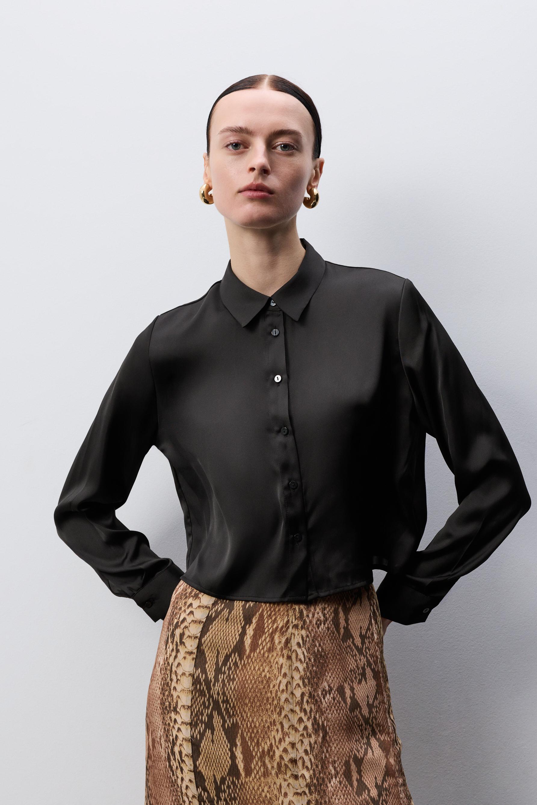 Camisa satinada cropped