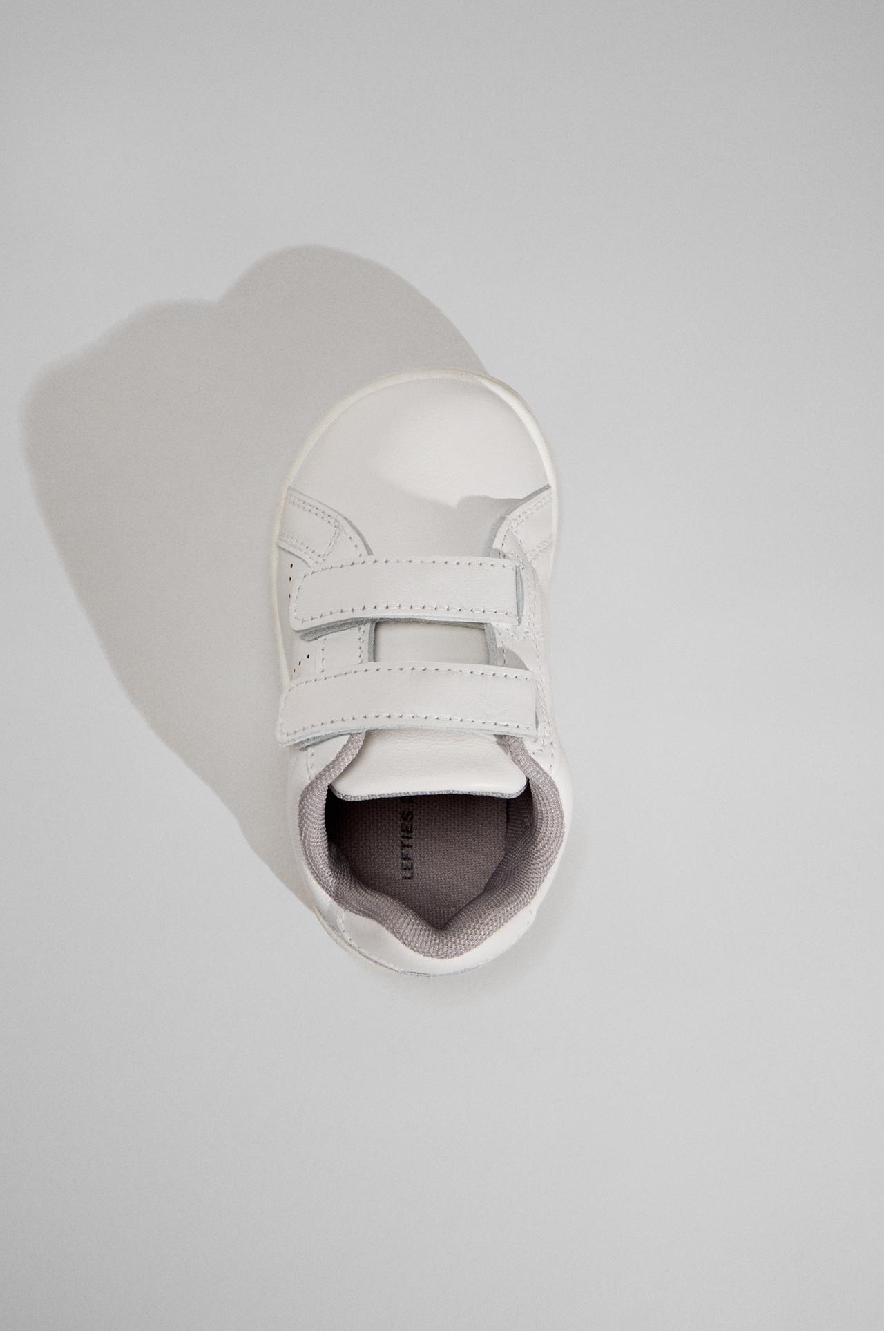 Leather slippers — WHITE