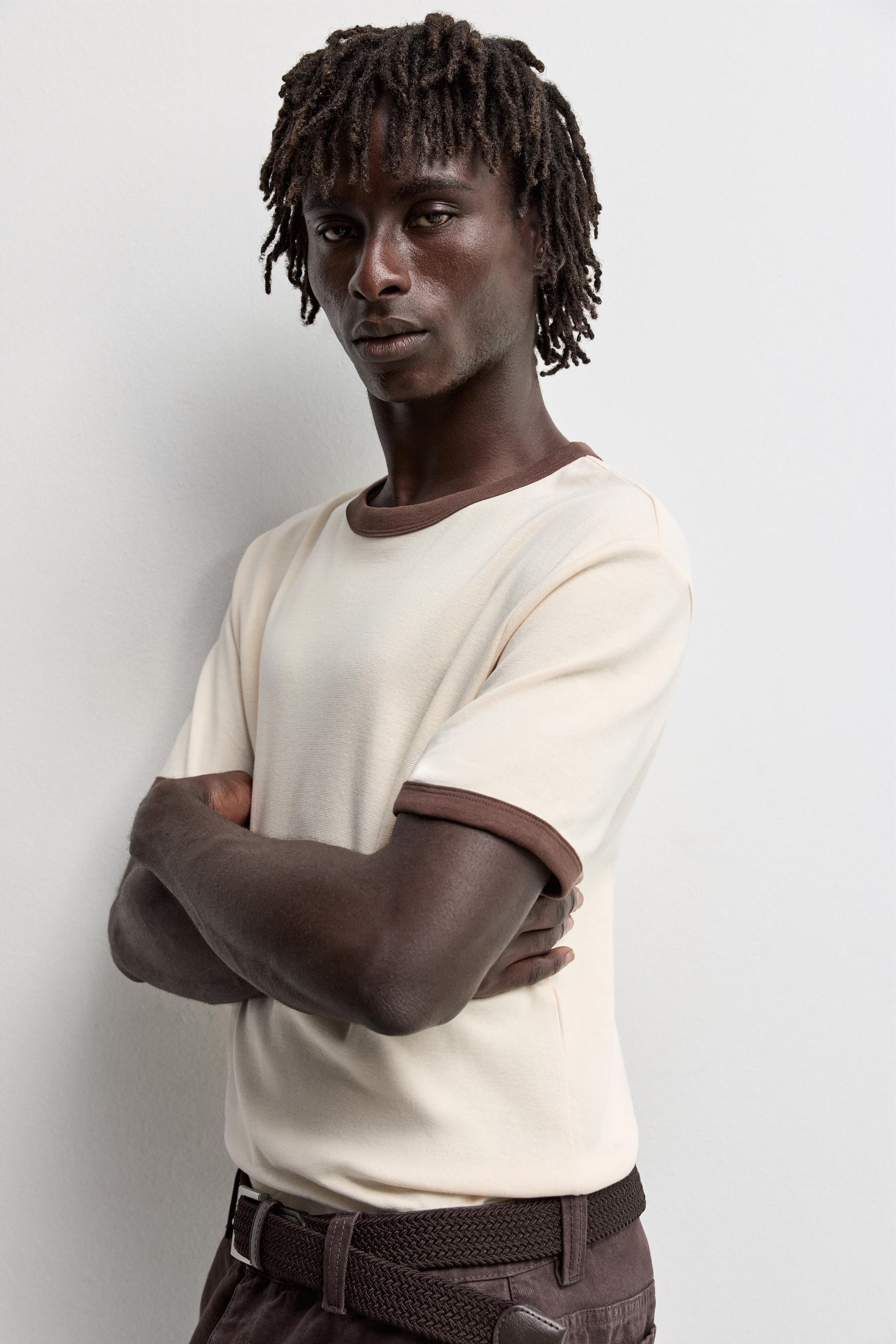 Contrast T-shirt — BUTTER