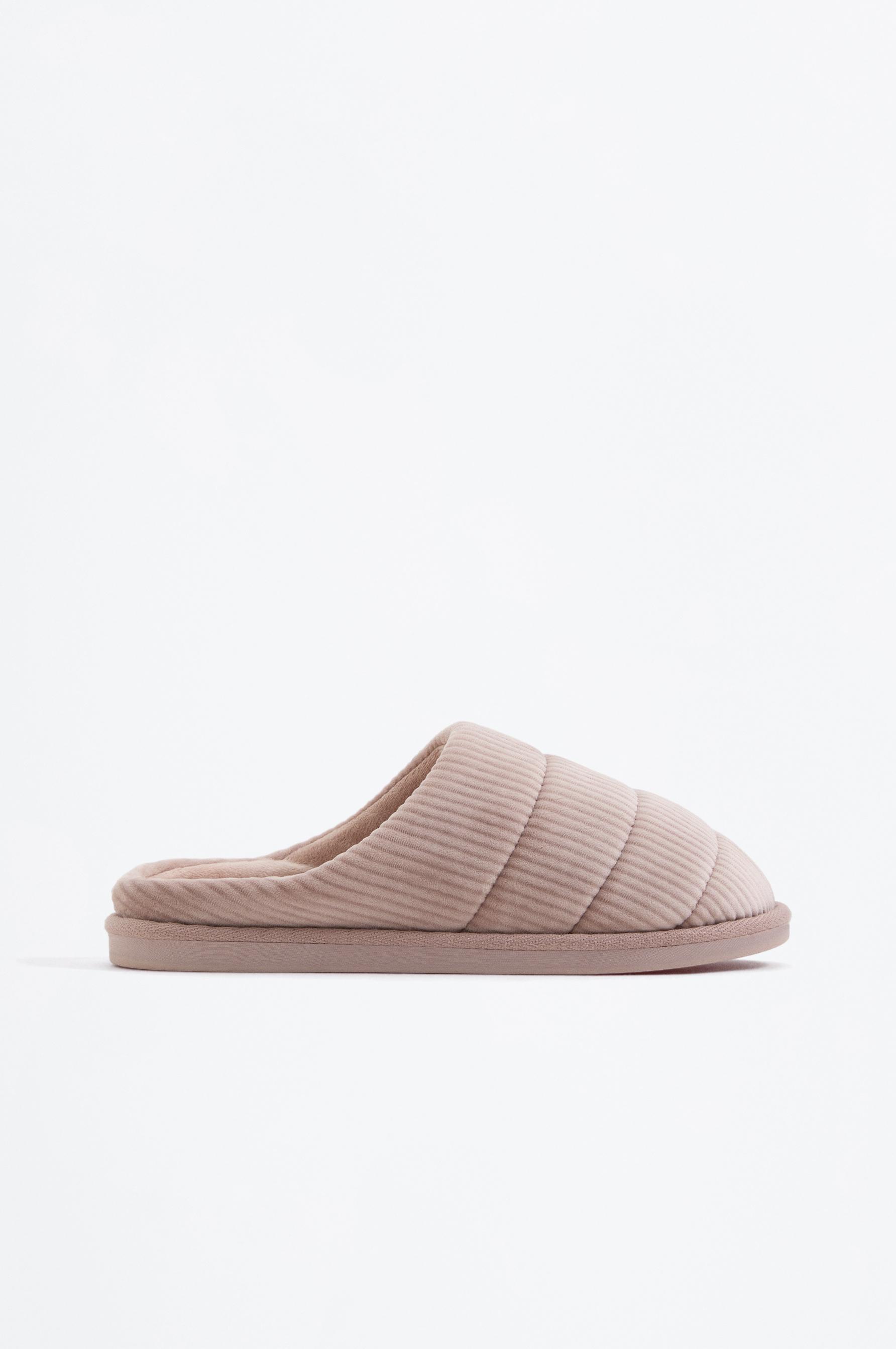 Zapatilla de casa acolchada efecto pana