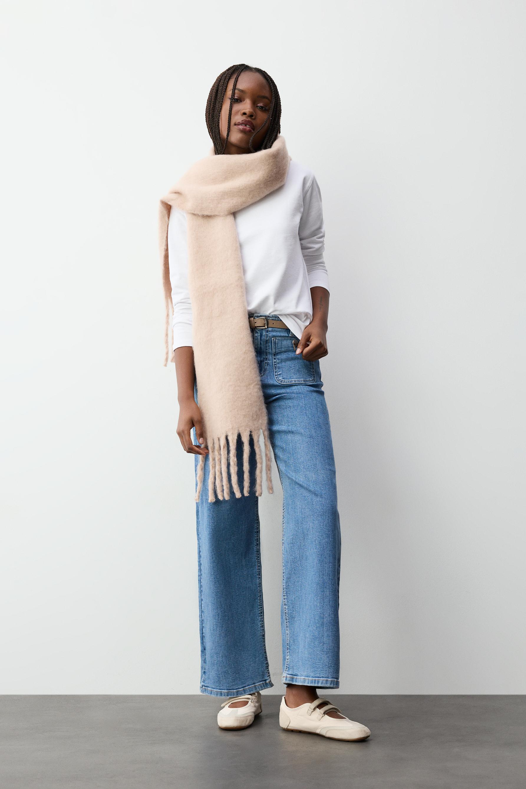 Jeans straight bolsillos plastrón