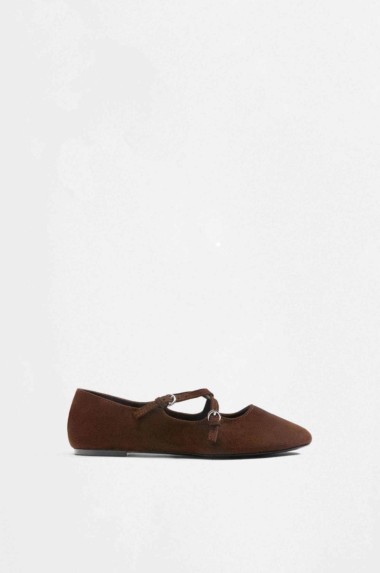 Cross-strap ballet flat — BROWN