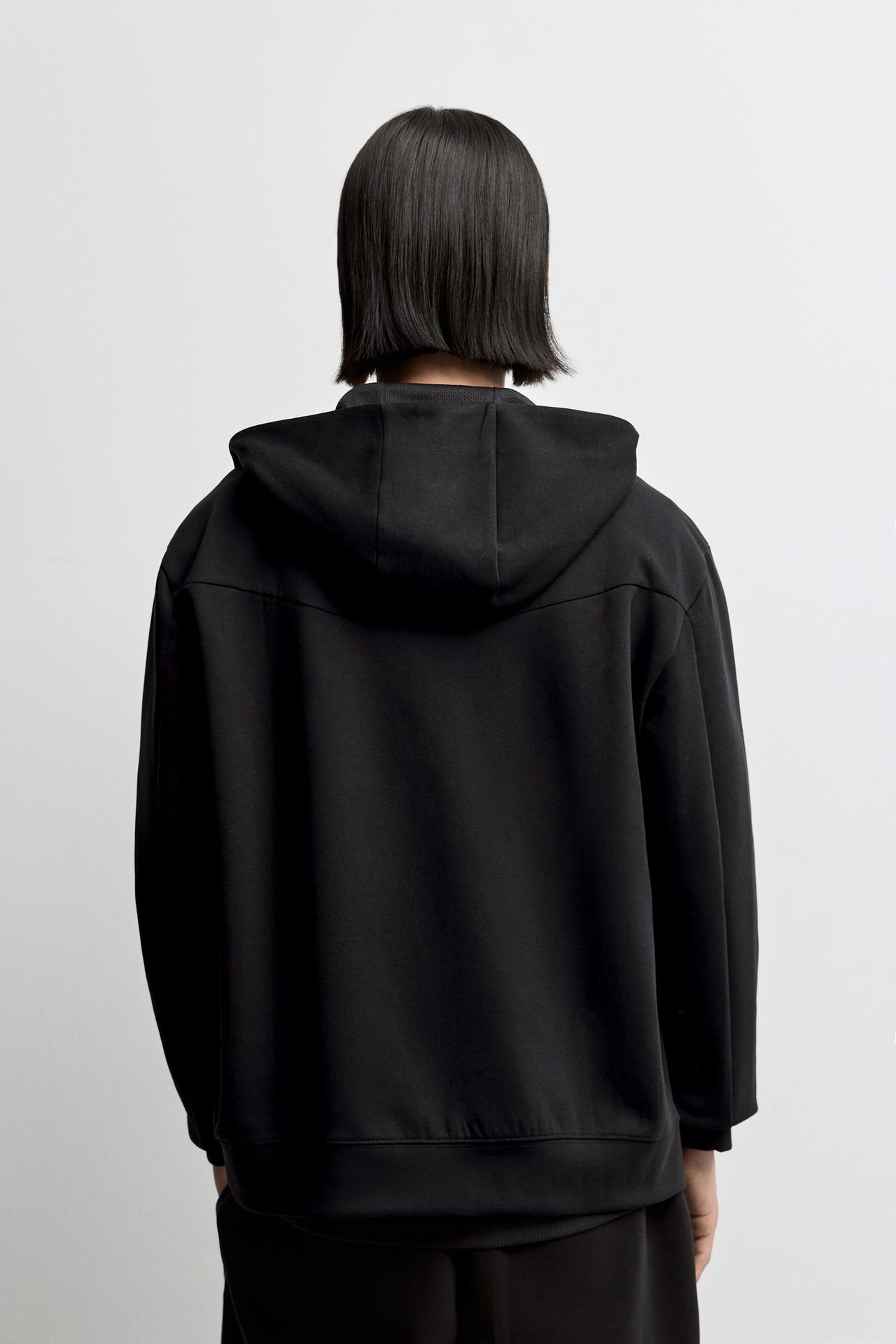 Interlock zip hoodie — BLACK