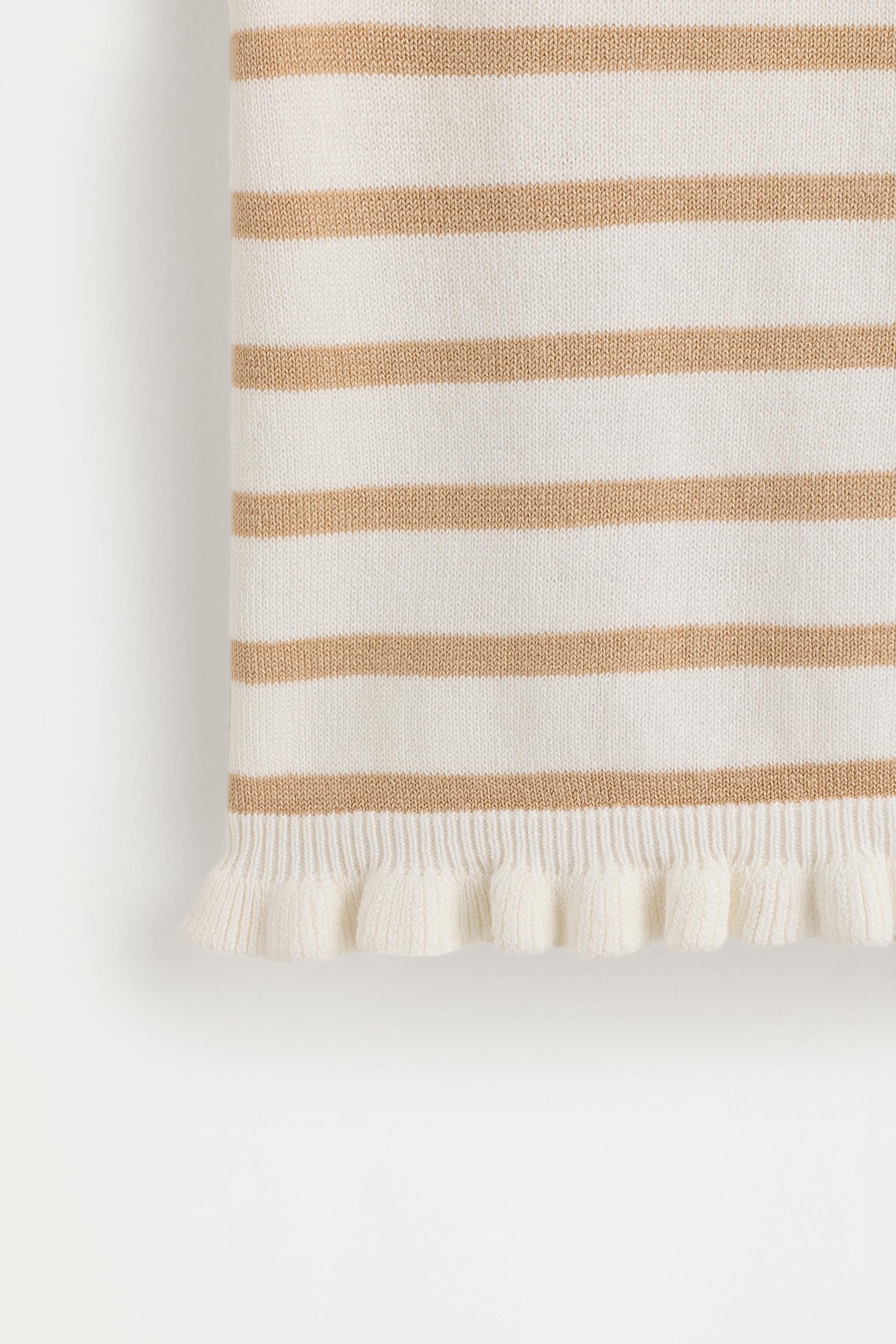 Ruffled hem top — LIGHT CAMEL