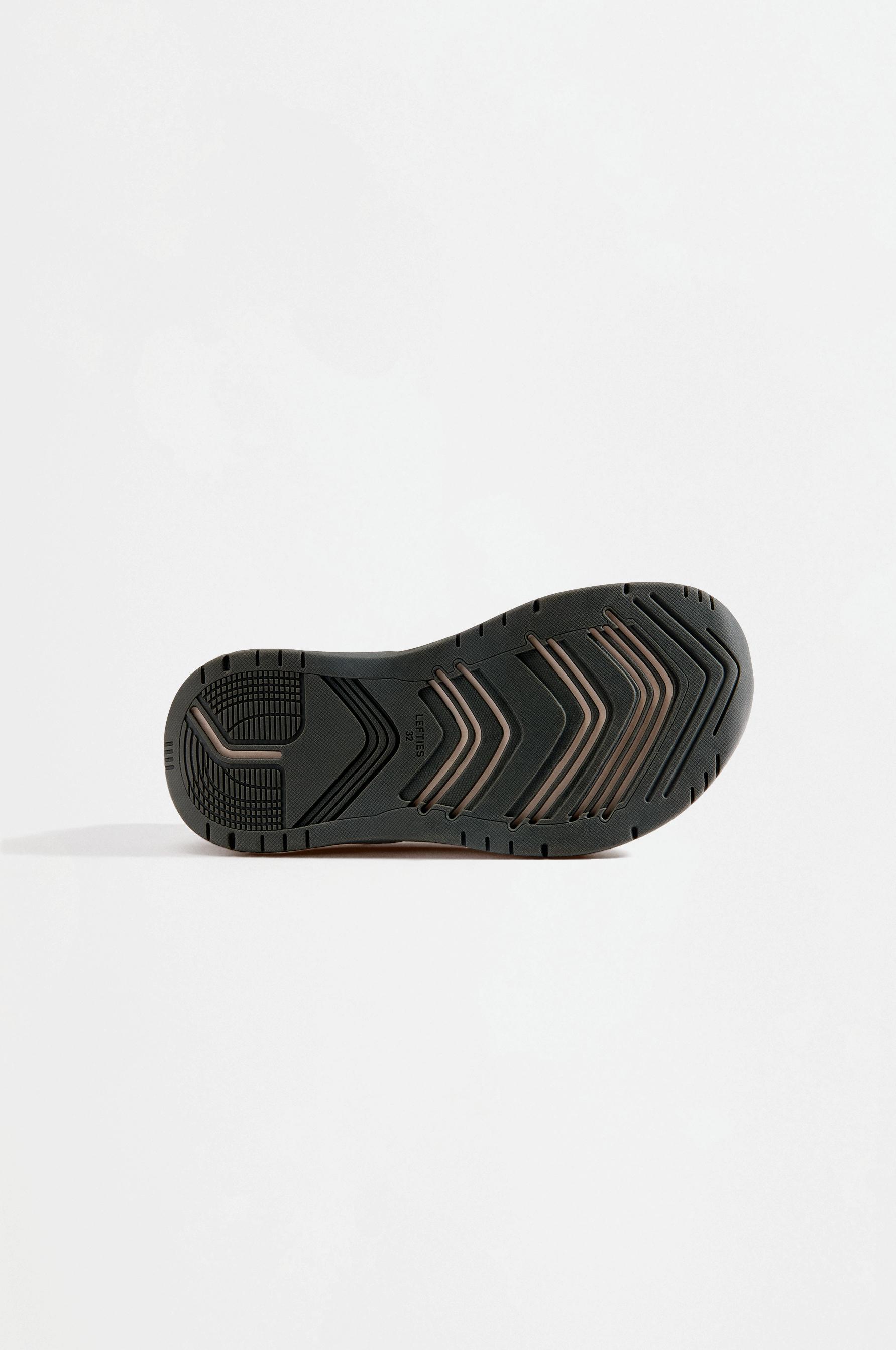 MULTI-PIECE BAREFOOT TRAINERS — SILVER
