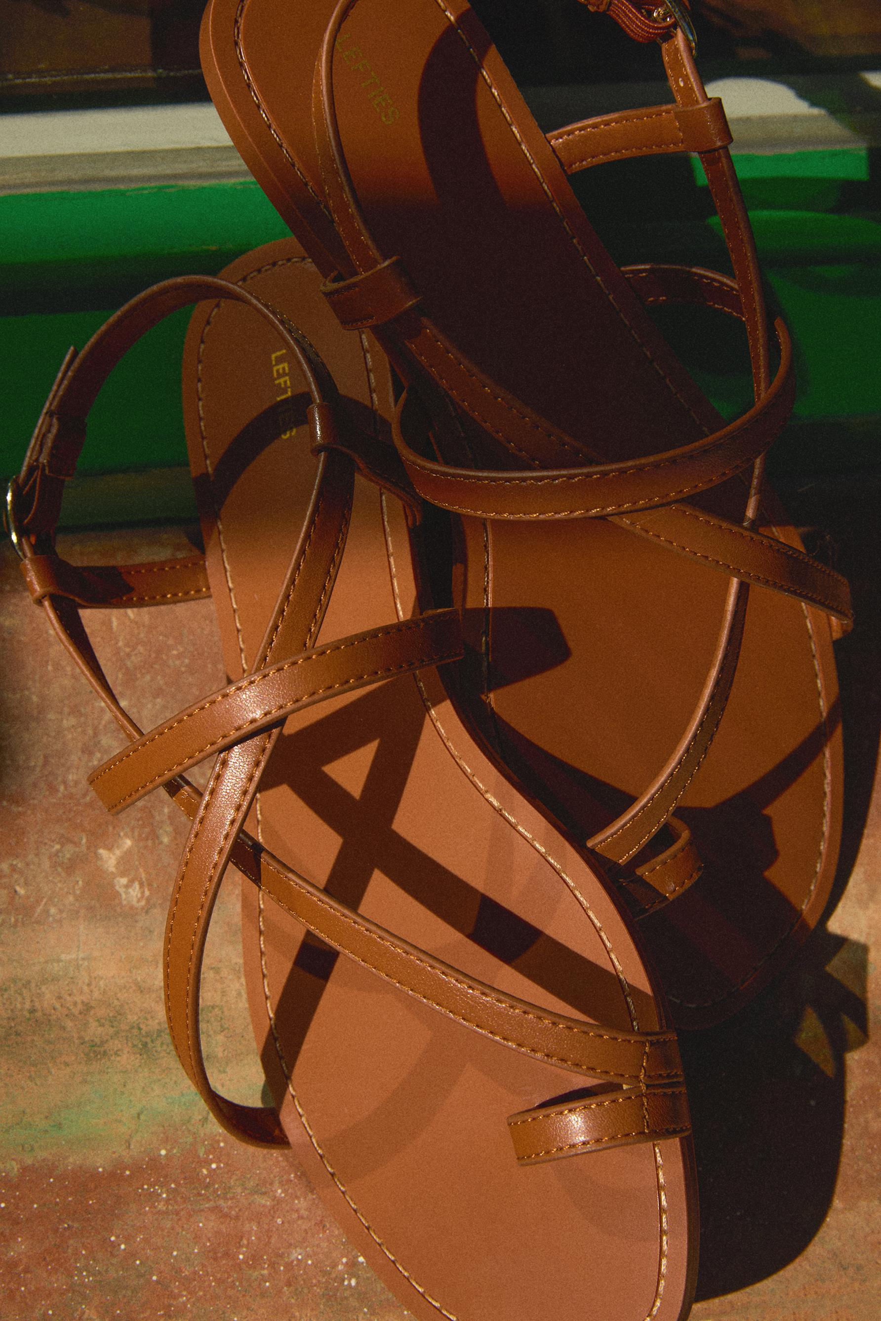 Strap flat sandals — LEATHER