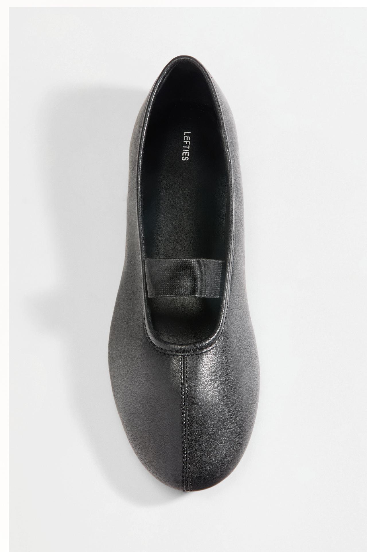 Minimalist ballet flat — BLACK