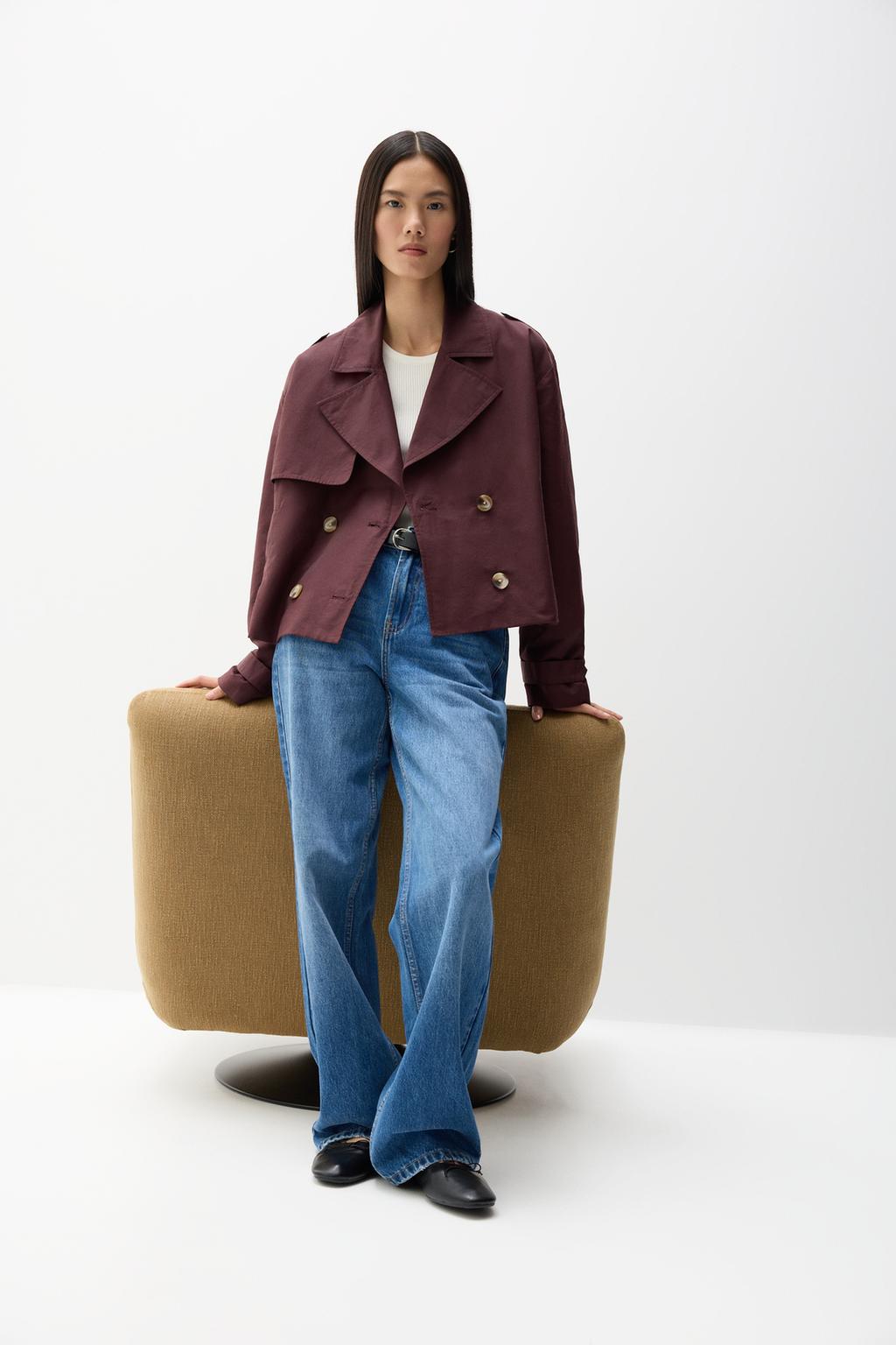 Short trench coat