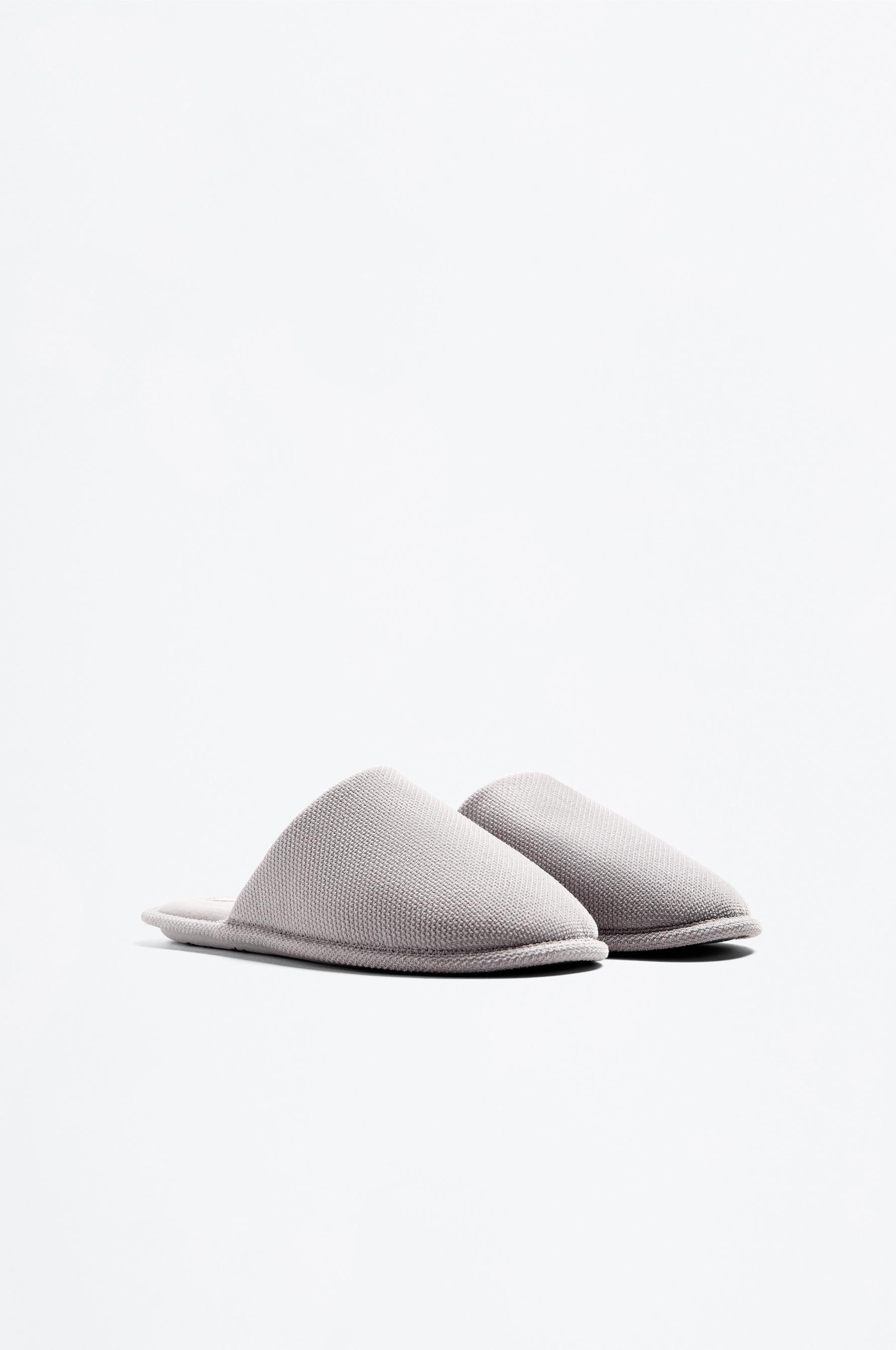 House slippers — GREY