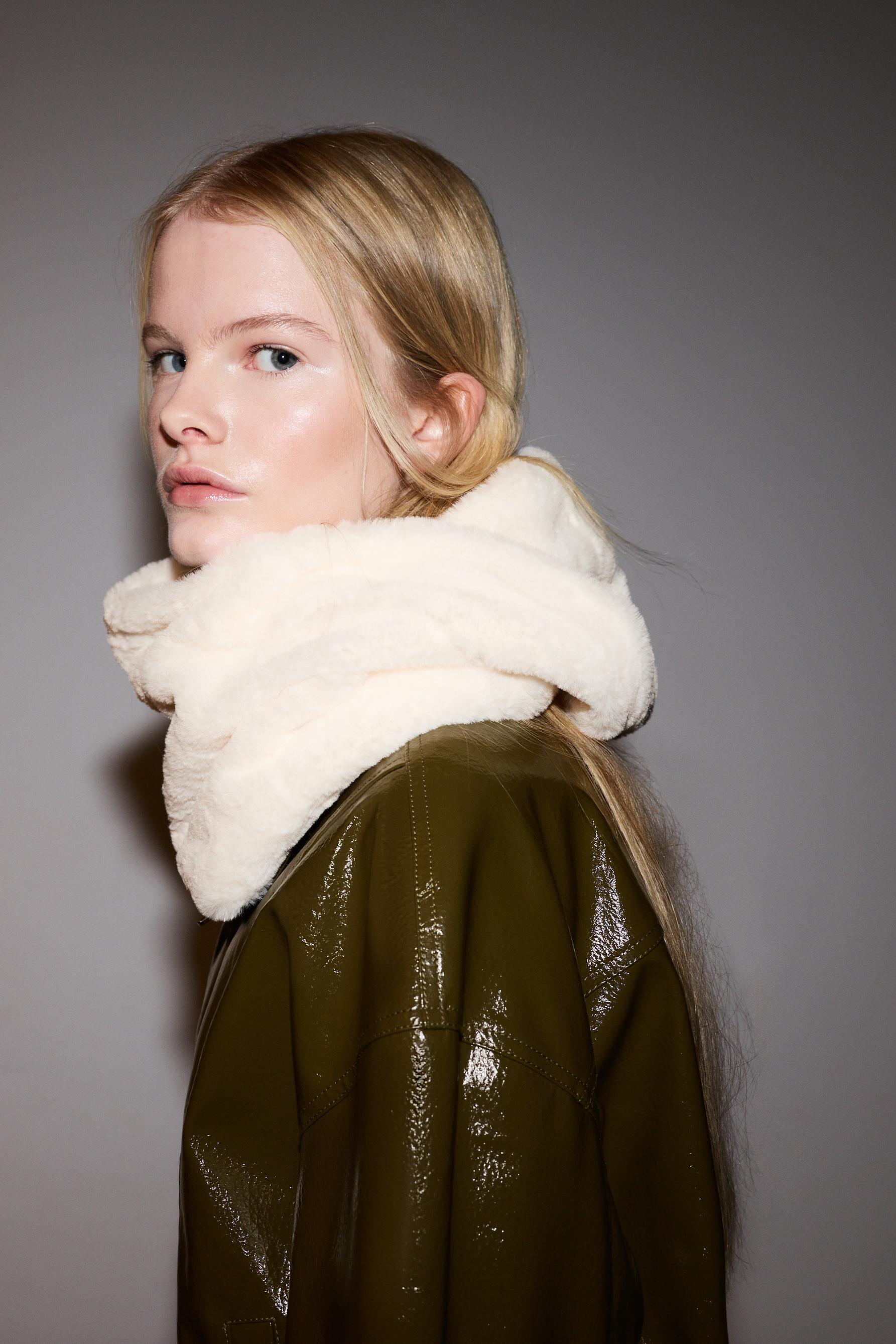 Cuello efecto pelito