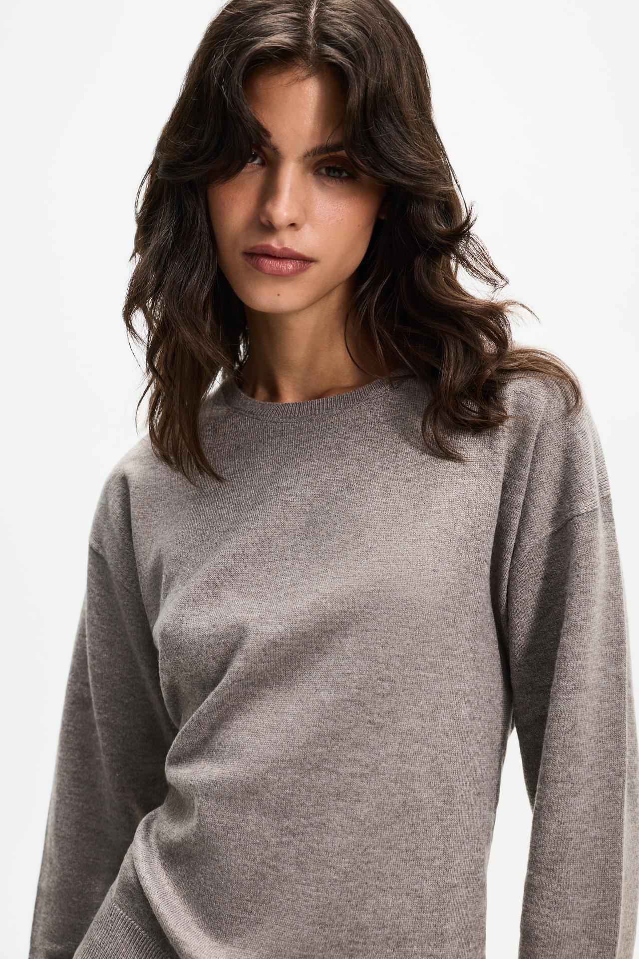 Lace hem sweater — TAUPE GREY