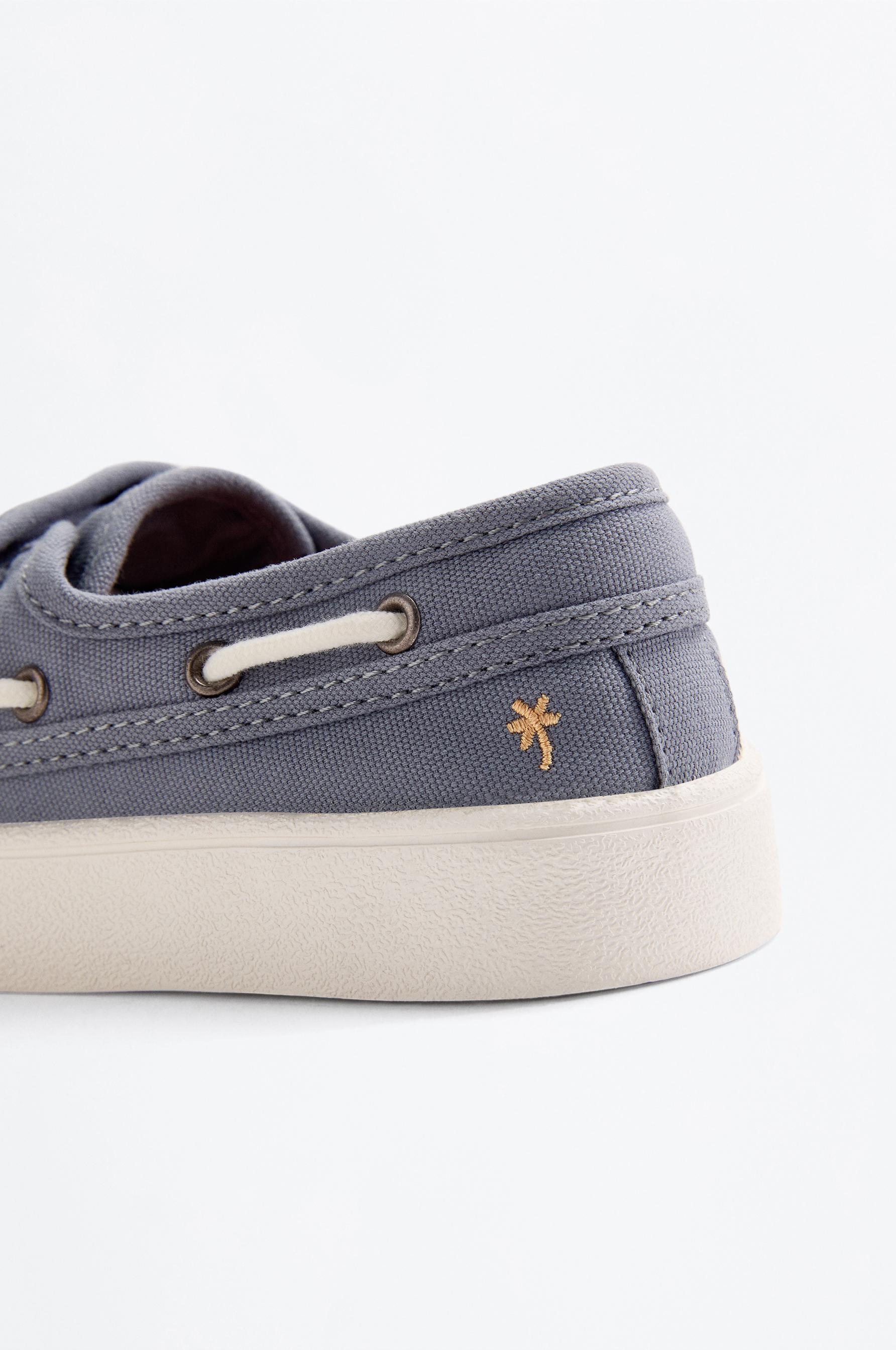 CASUAL BOAT SHOE — WASHED BLUE