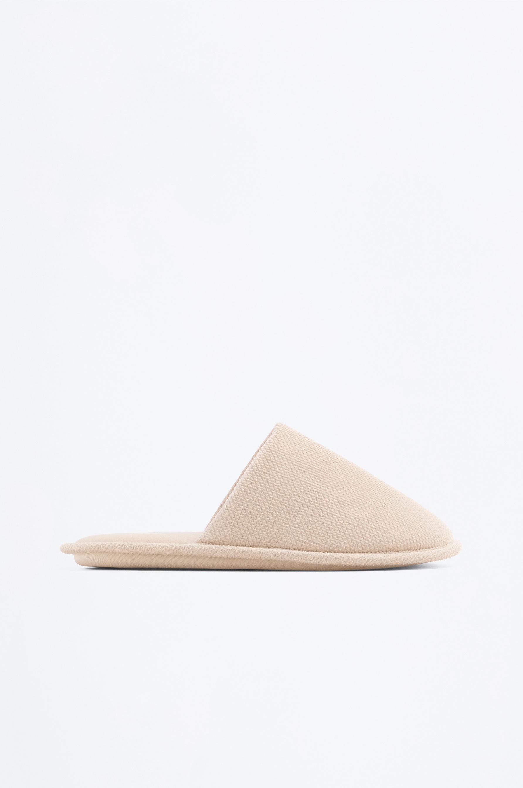 House slippers — BEIGE