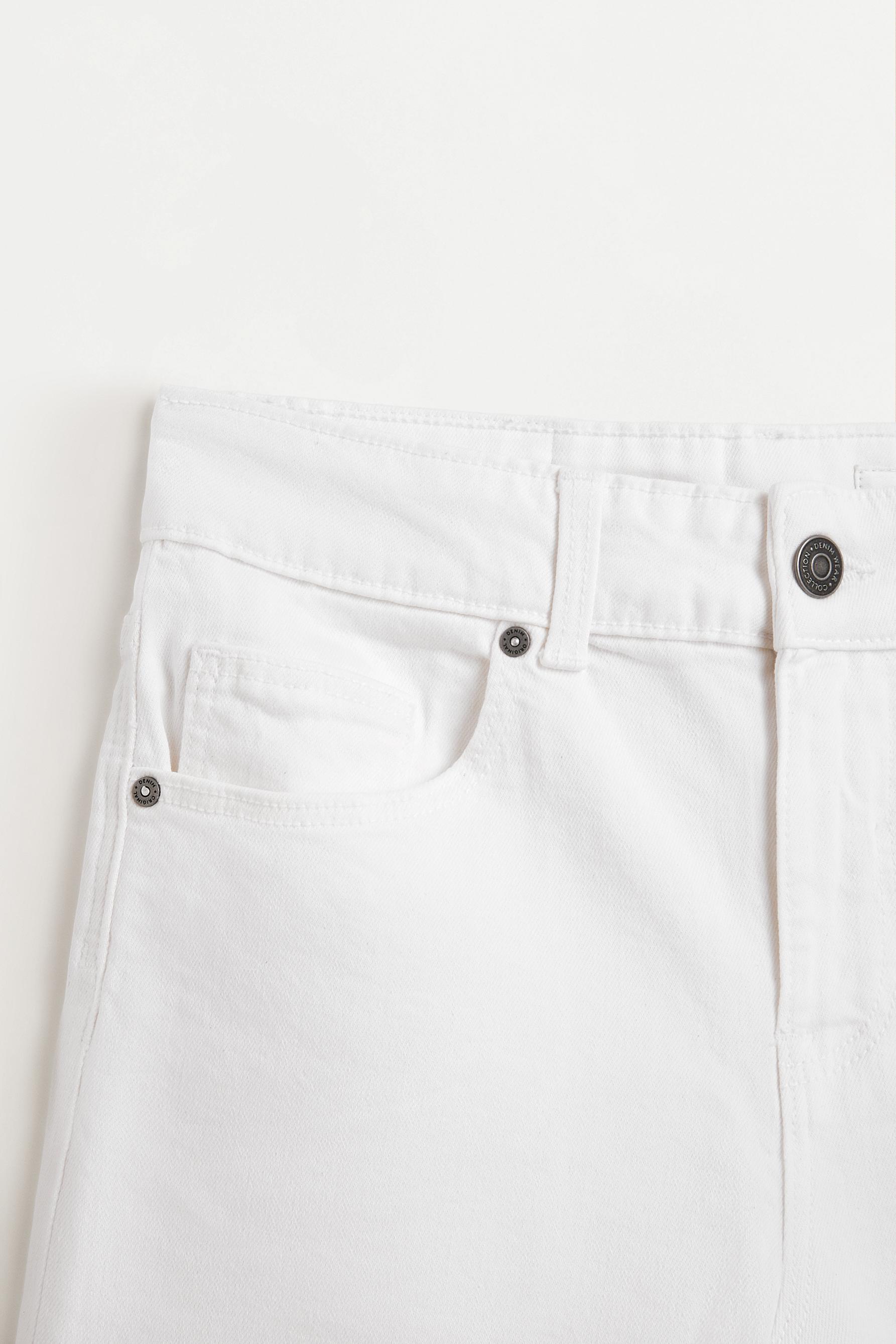 Slim comfort denim Bermuda shorts — WHITE