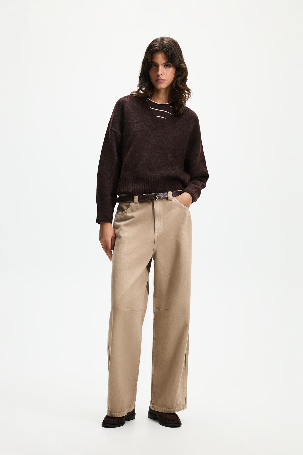 V-neck sweater — DARK BROWN