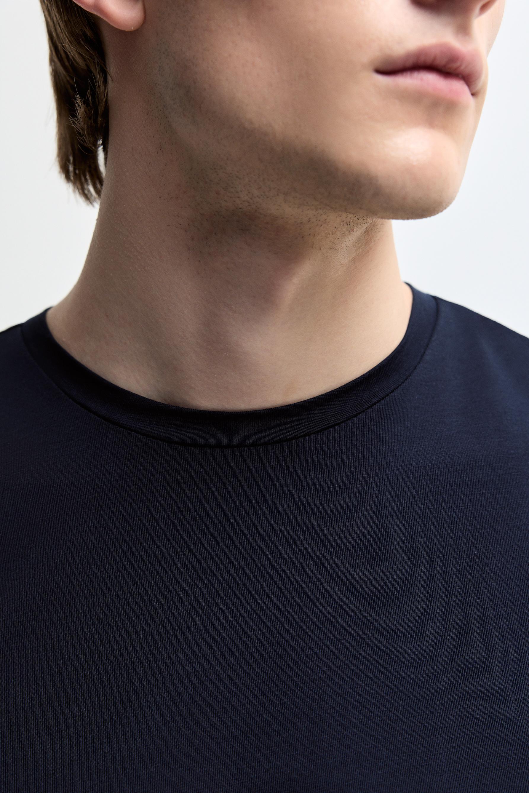 Soft slim fit T-shirt — NAVY