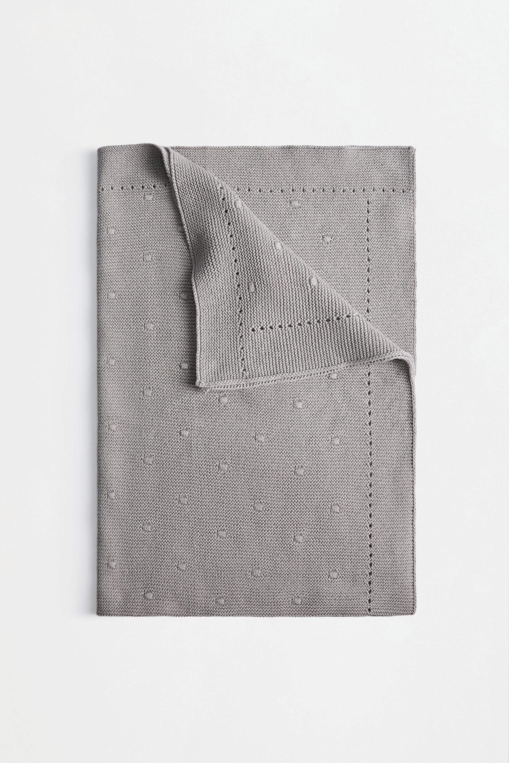 Knit blanket — TAUPE GREY