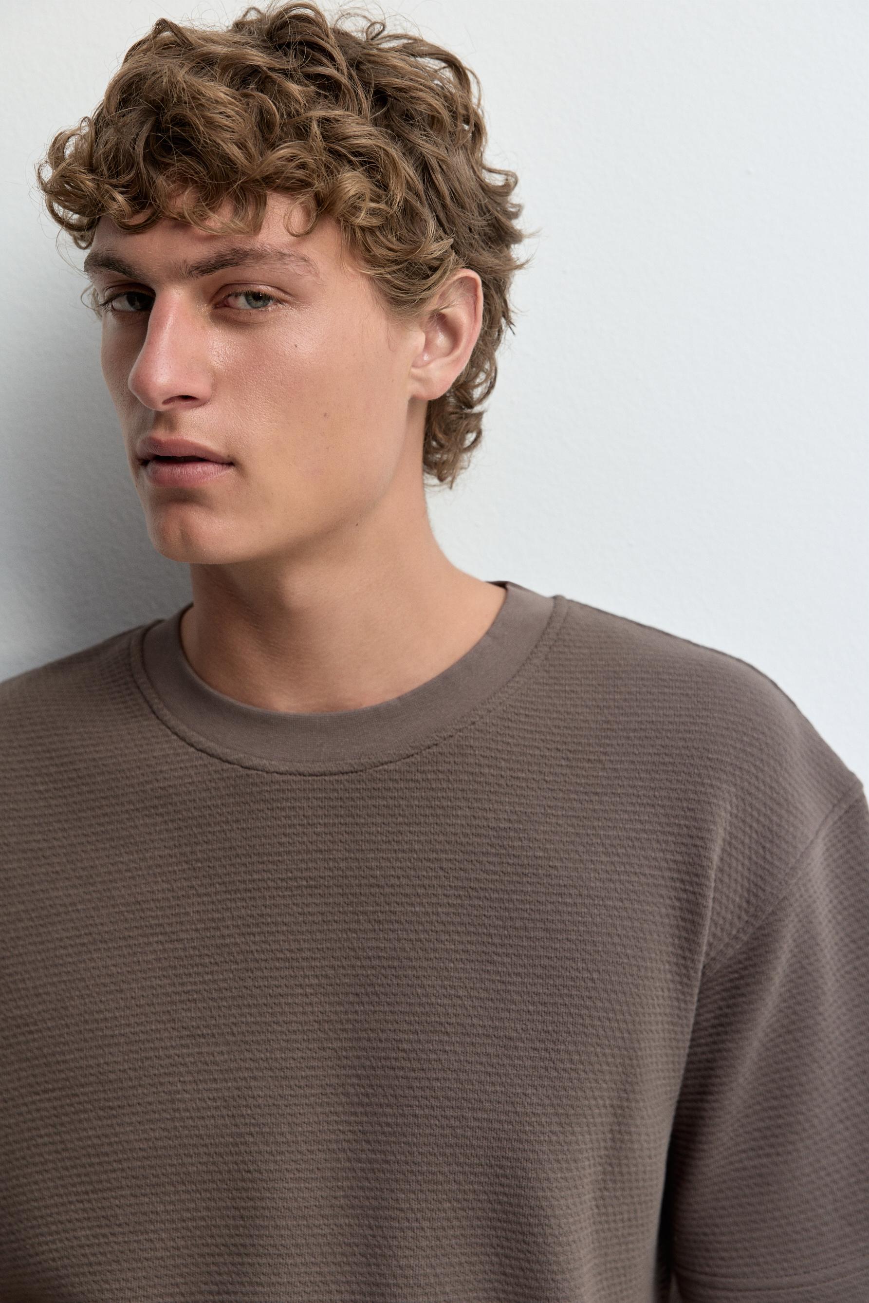 Waffle-knit textured T-shirt — TAUPE BROWN