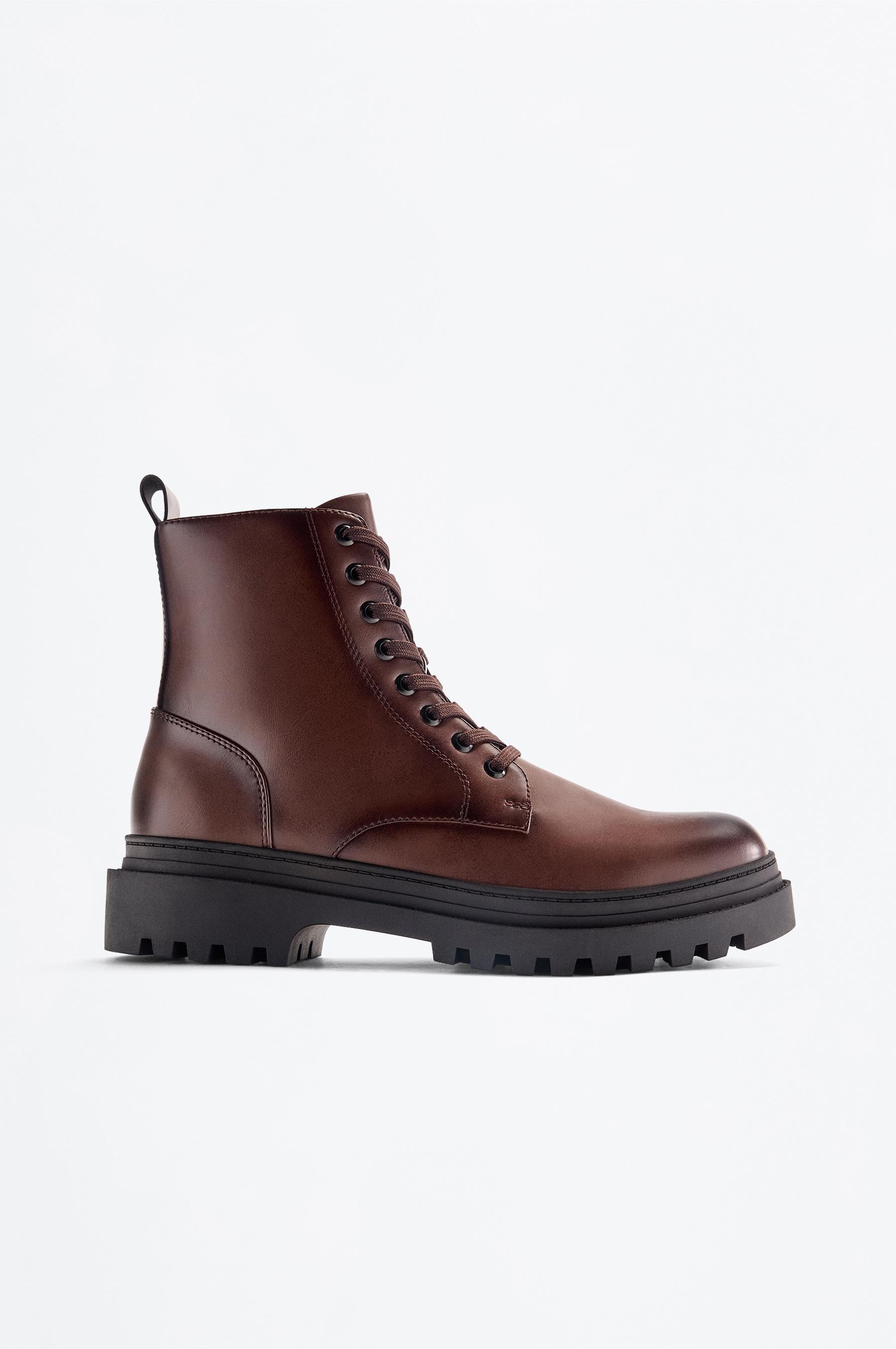 Lace-up boot — BROWN