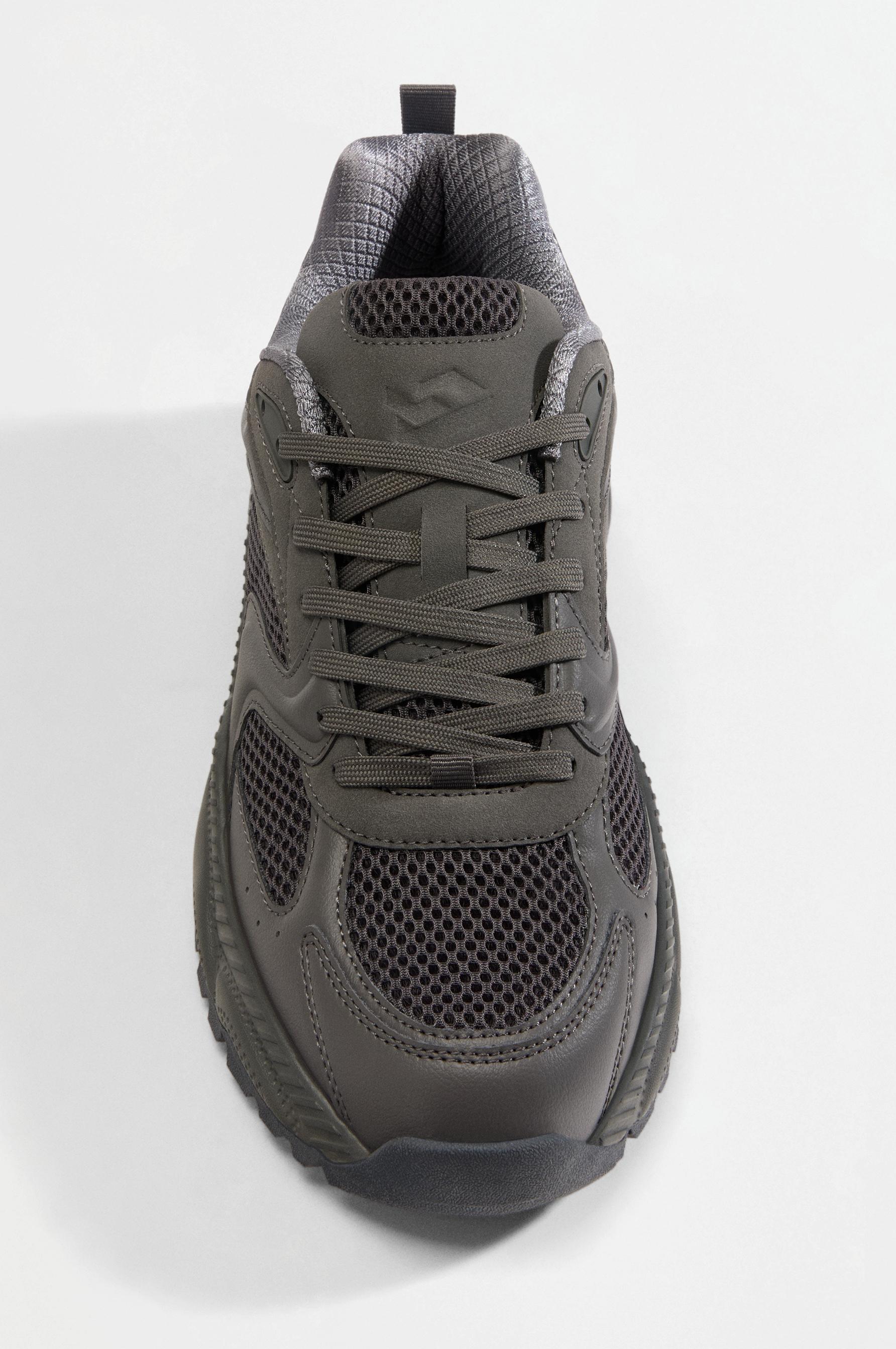 Sneaker keychain — GREY