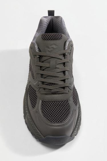 Sneaker keychain — GREY 3