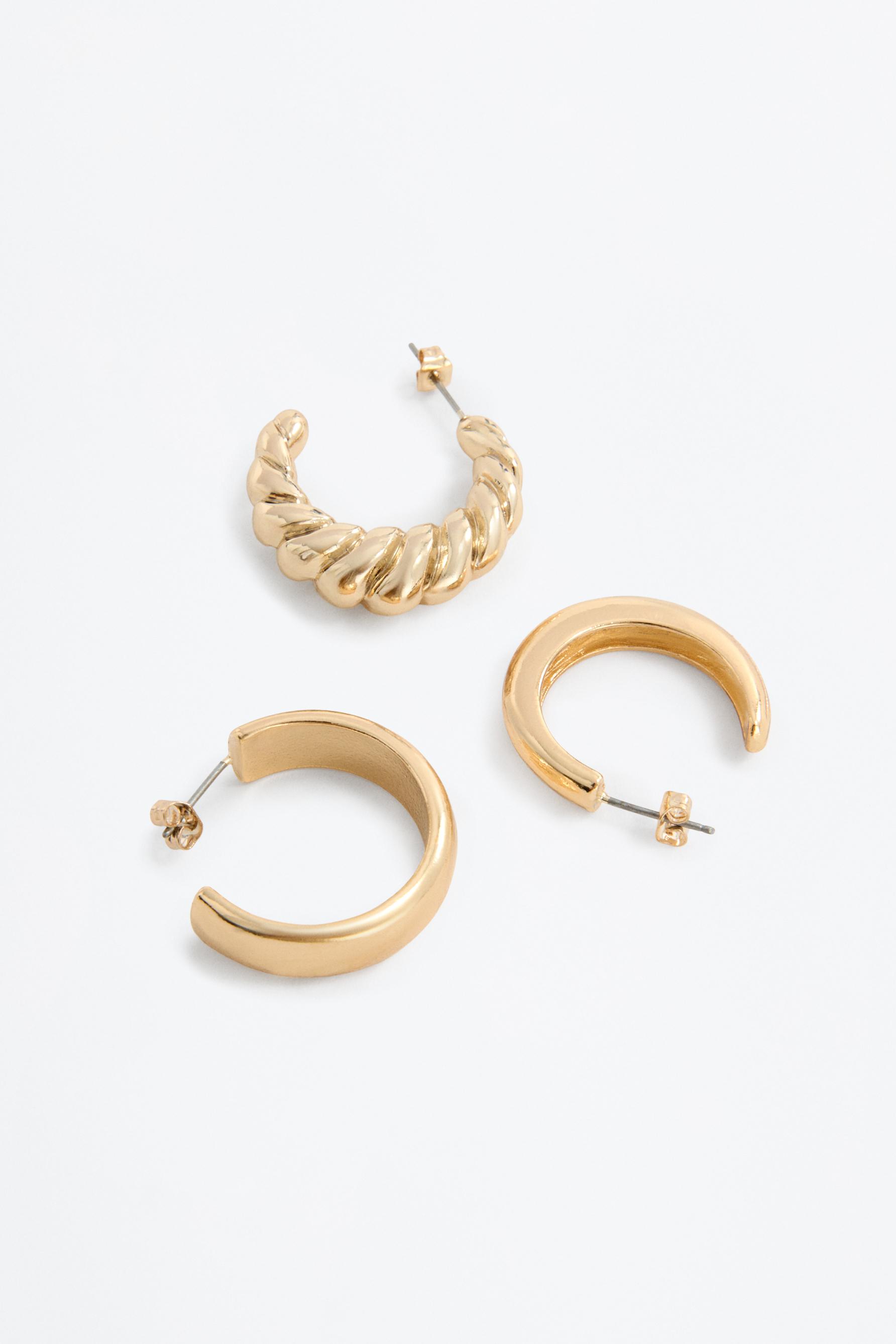 3-pack of assorted hoop earrings — GOLD
