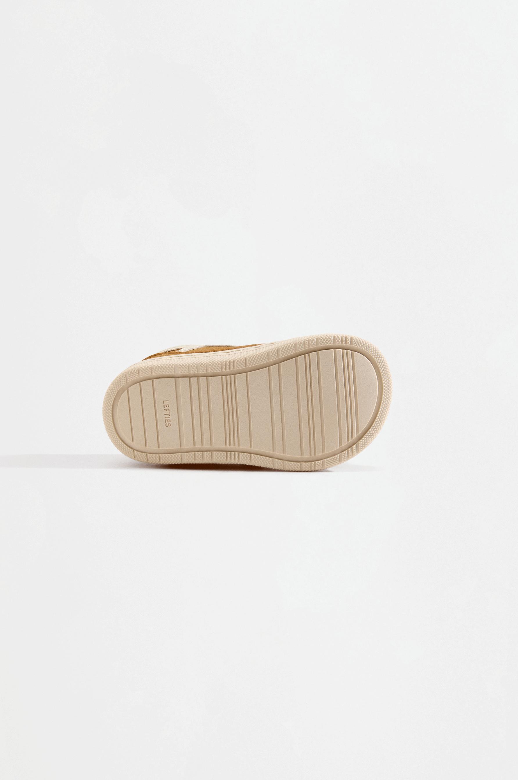 Barefoot sneakers — MUSTARD