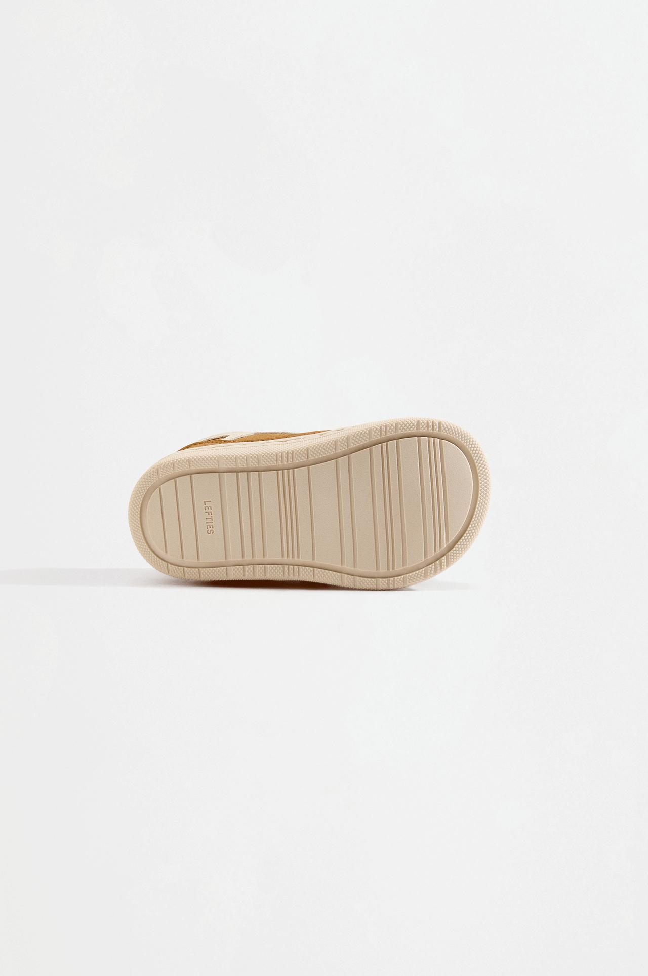 Barefoot sneakers — MUSTARD
